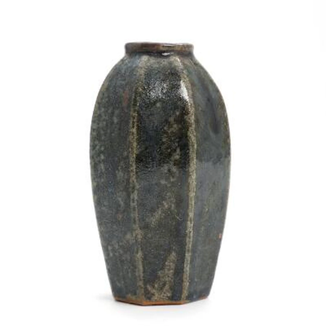Arne Bang: Angular stoneware vase decorated in blue-green glaze with