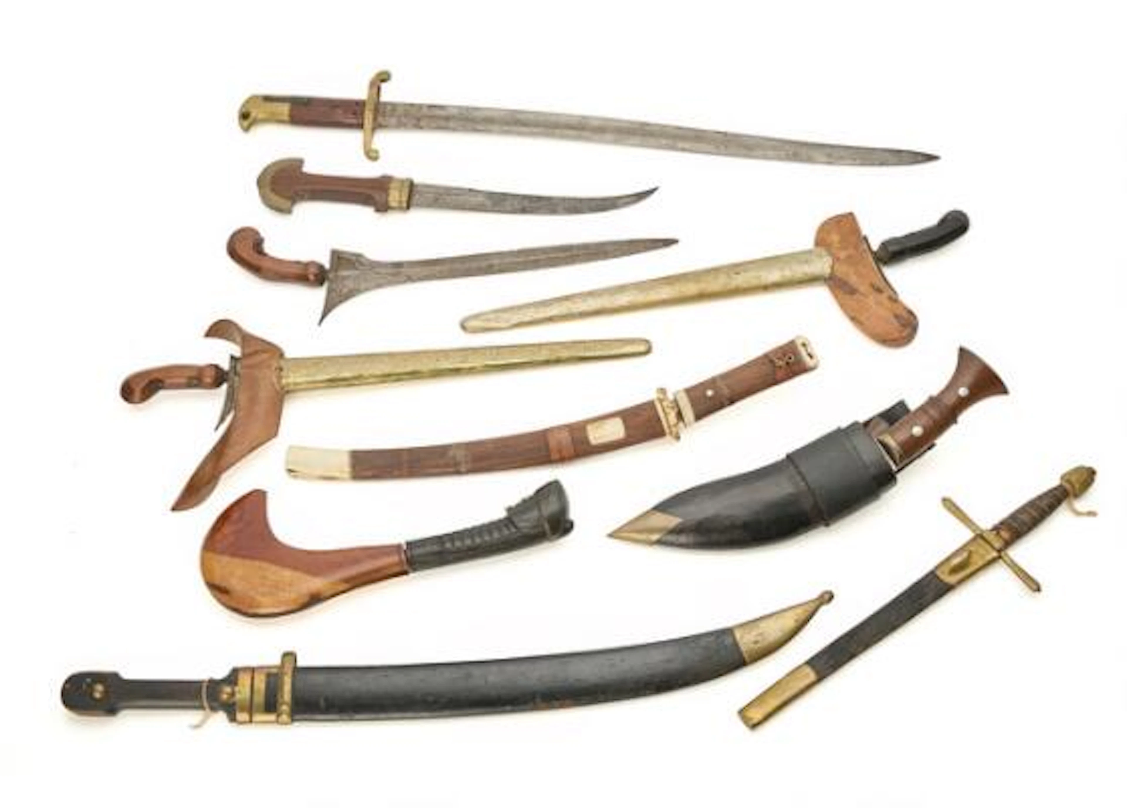 A collection of 10 assorted edged weapons. – Bruun Rasmussen Auctioneers