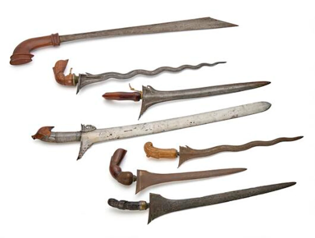 A collection of seven Indonesian edged weapons – Bruun Rasmussen Auctioneers