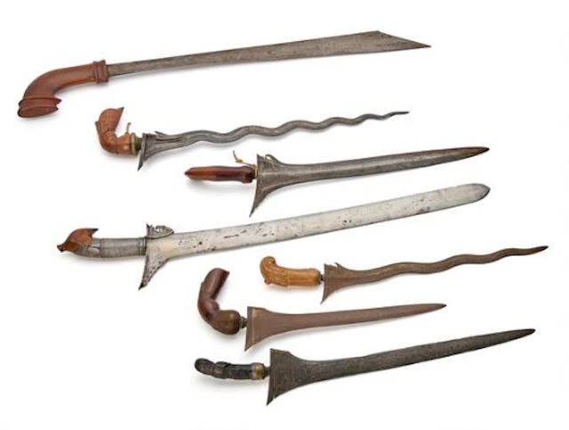 A collection of seven Indonesian edged weapons – Bruun Rasmussen Auctioneers