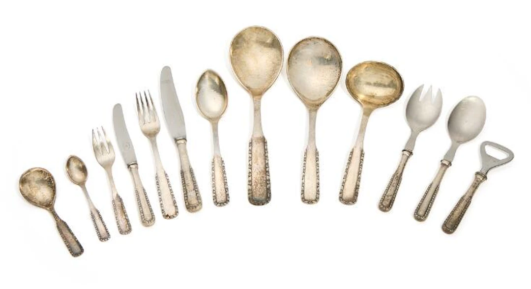 Danish cutlery of hammered silver, maker H. Willadsen-Nielsen. Weight