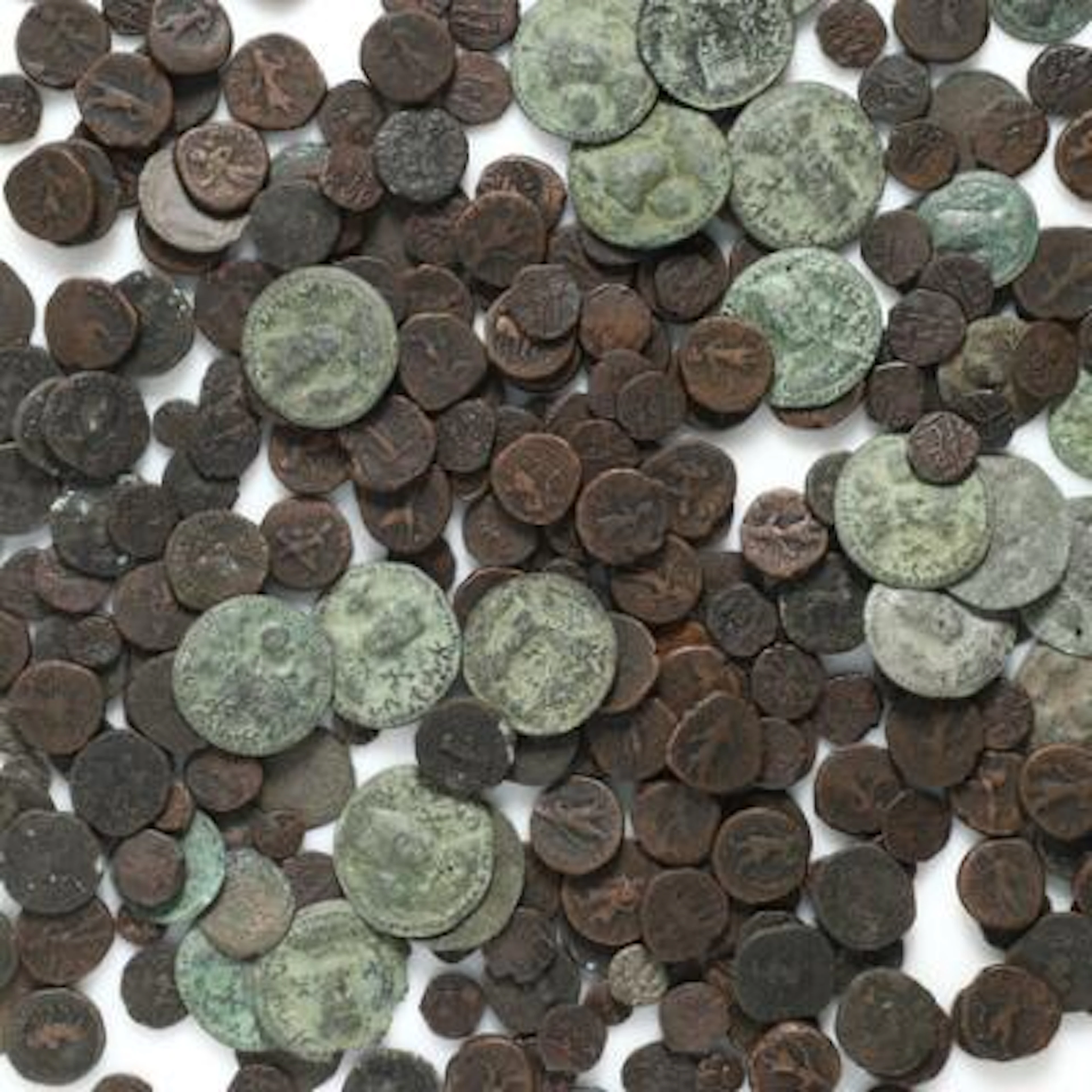 Collection of copper coins from the Scythians and Kushans, etc., in