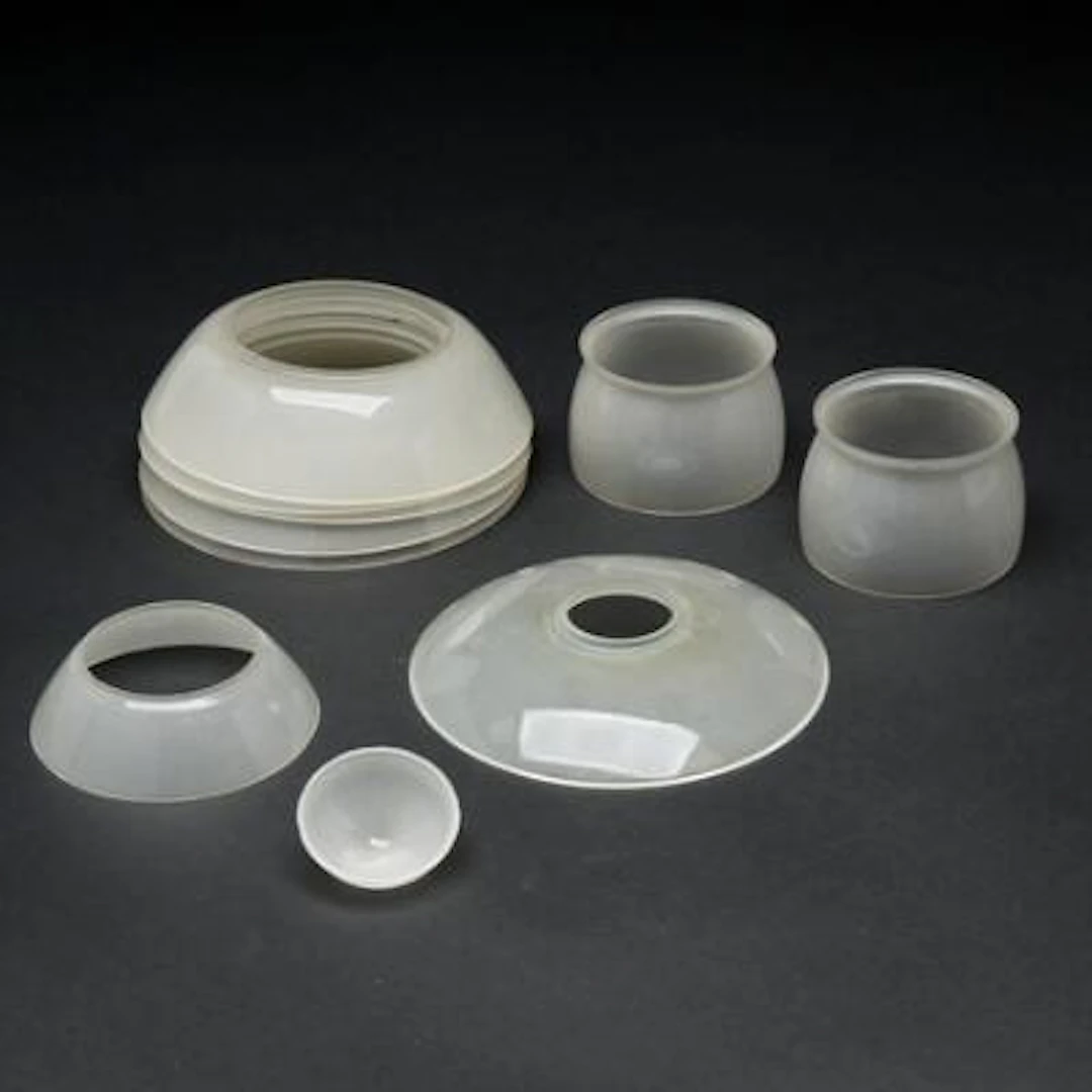 Poul Henningsen: Frosted glass spare shades. (10) – Bruun Rasmussen Auctioneers
