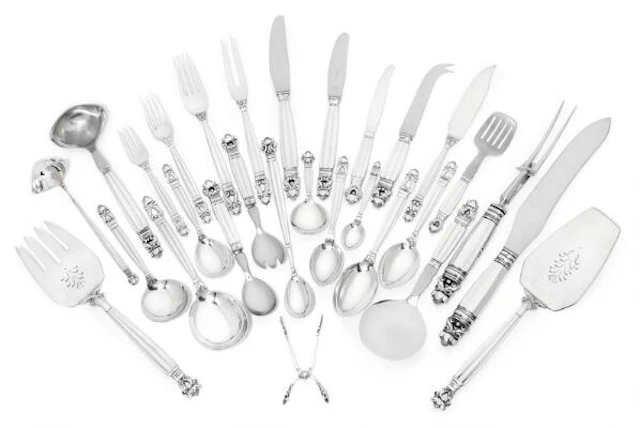 Johan Rohde: "Acorn". Sterling silver and silver cutlery. (124) –