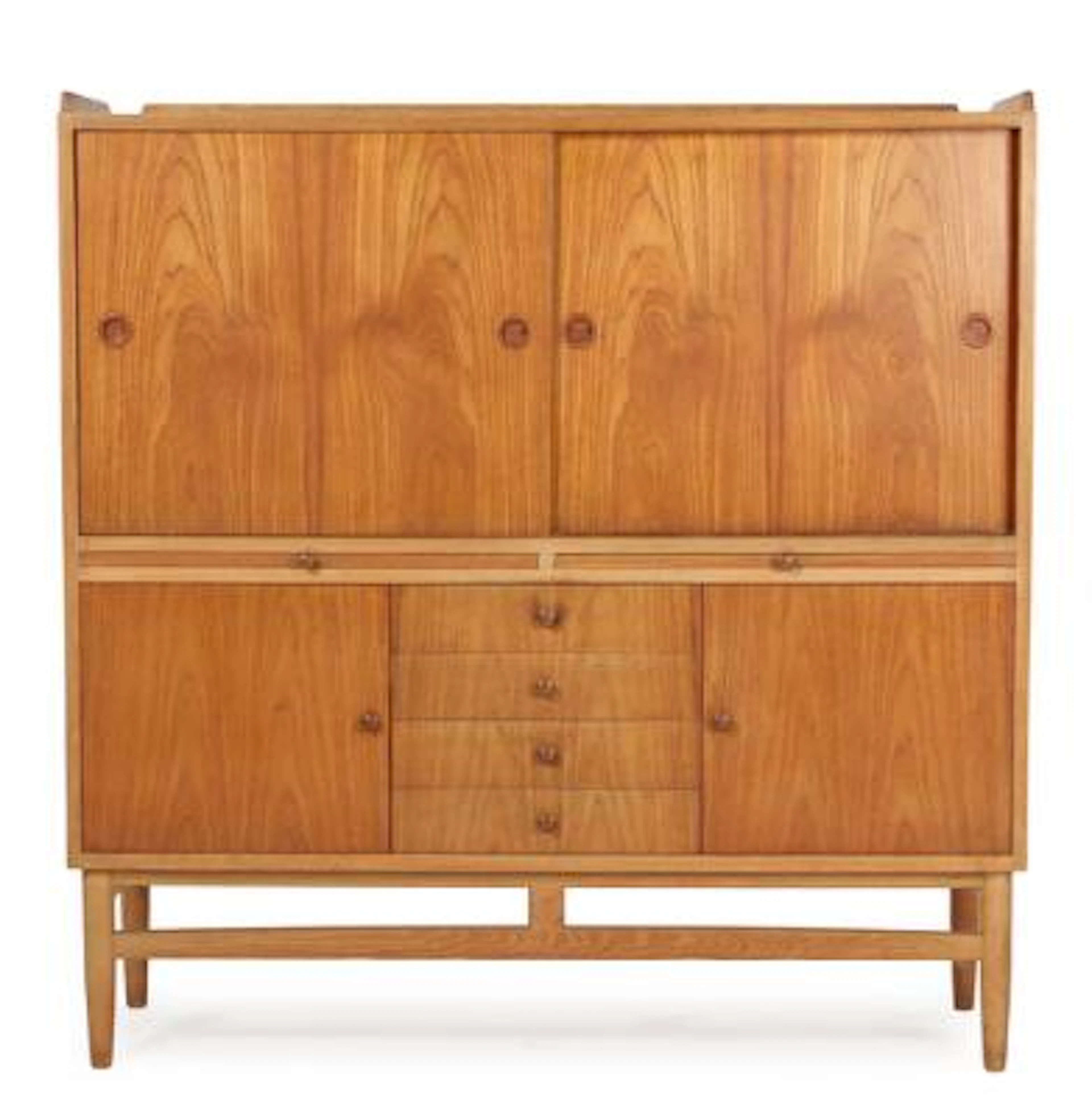 Finn Juhl: Teak sideboard with oak frame. Manufactured by Søren Willadsen.