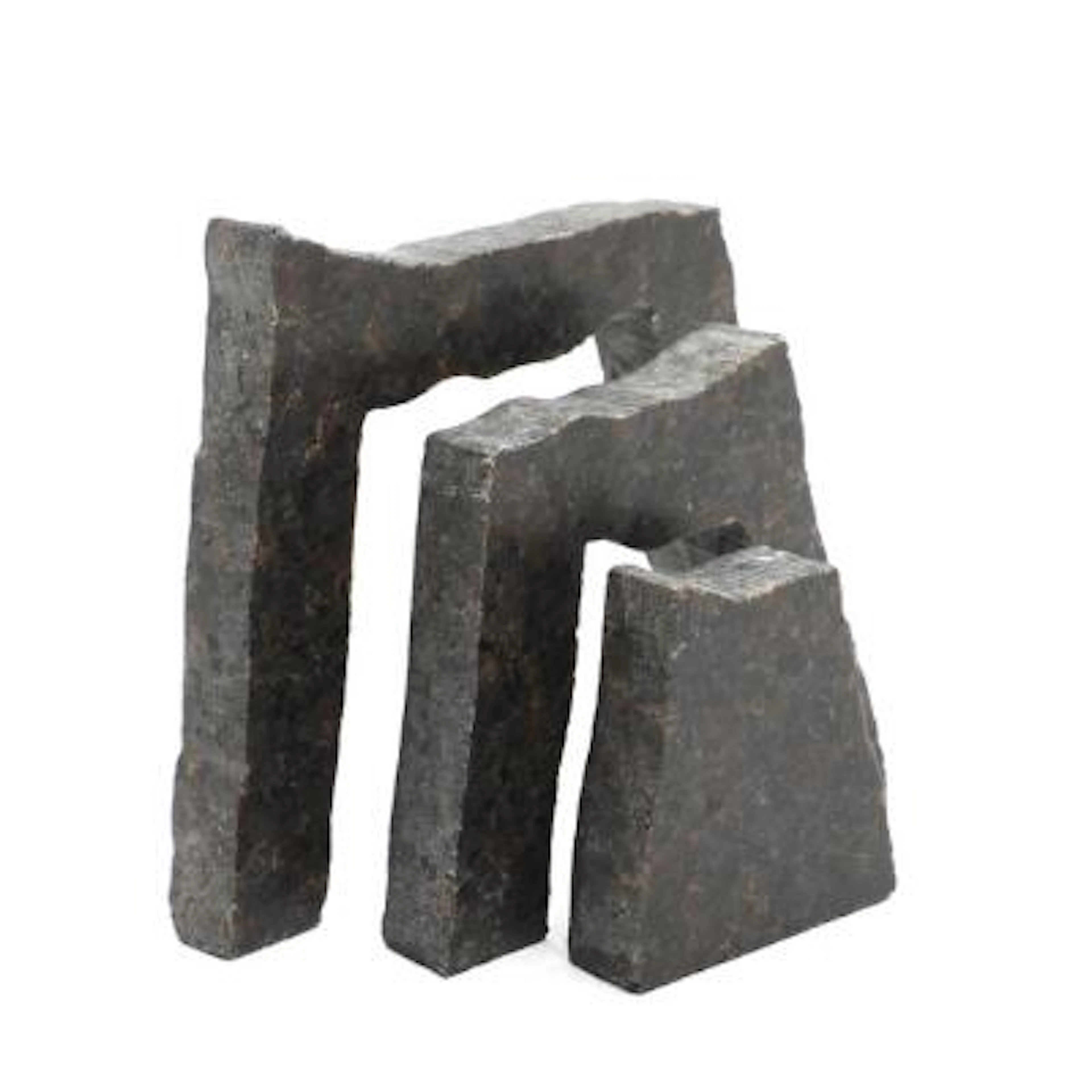 Peter Bonnén: "Tre porte". Unsigned. Three-part granite sculpture.