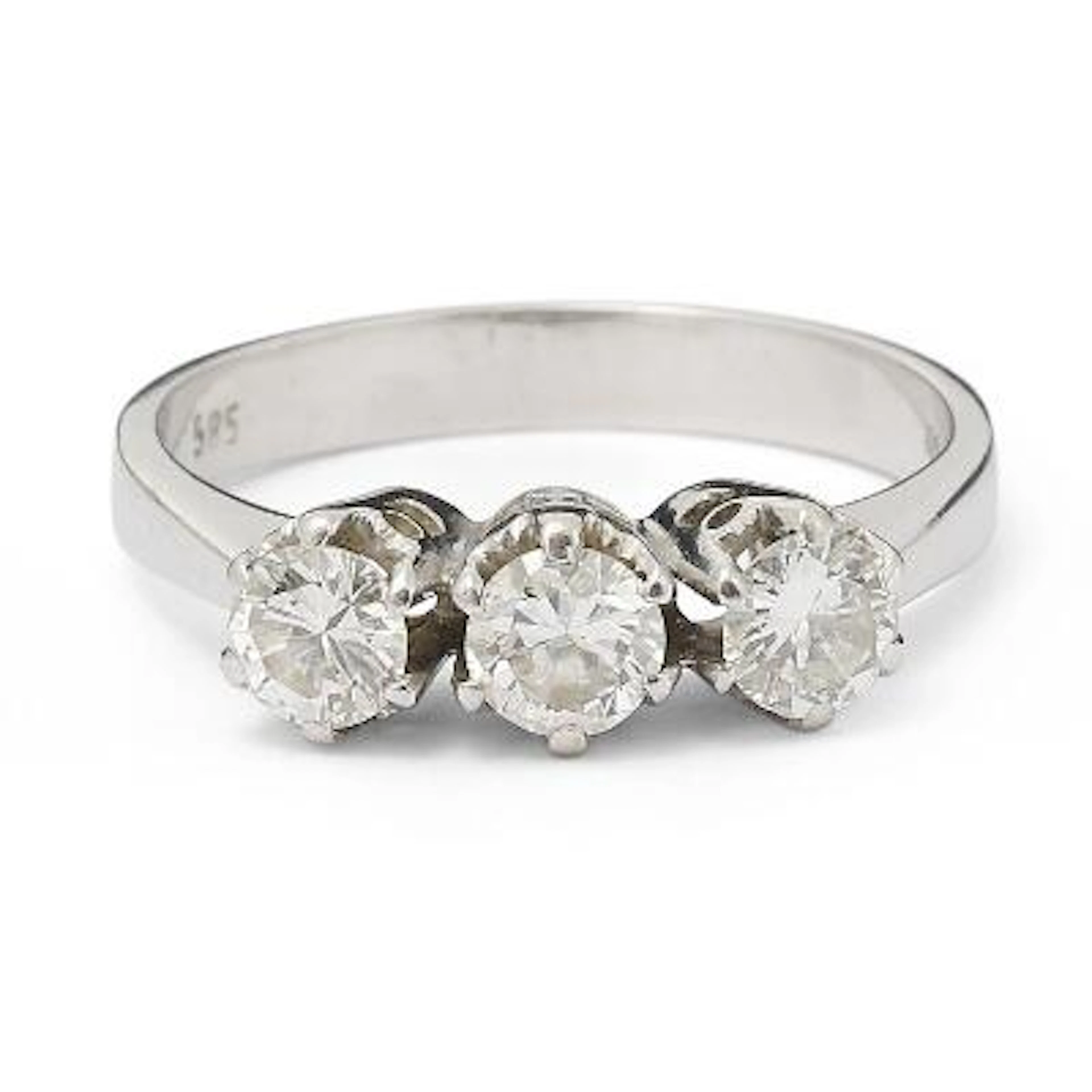 A diamond ring set with three brilliant-cut diamonds, mounted in 14k