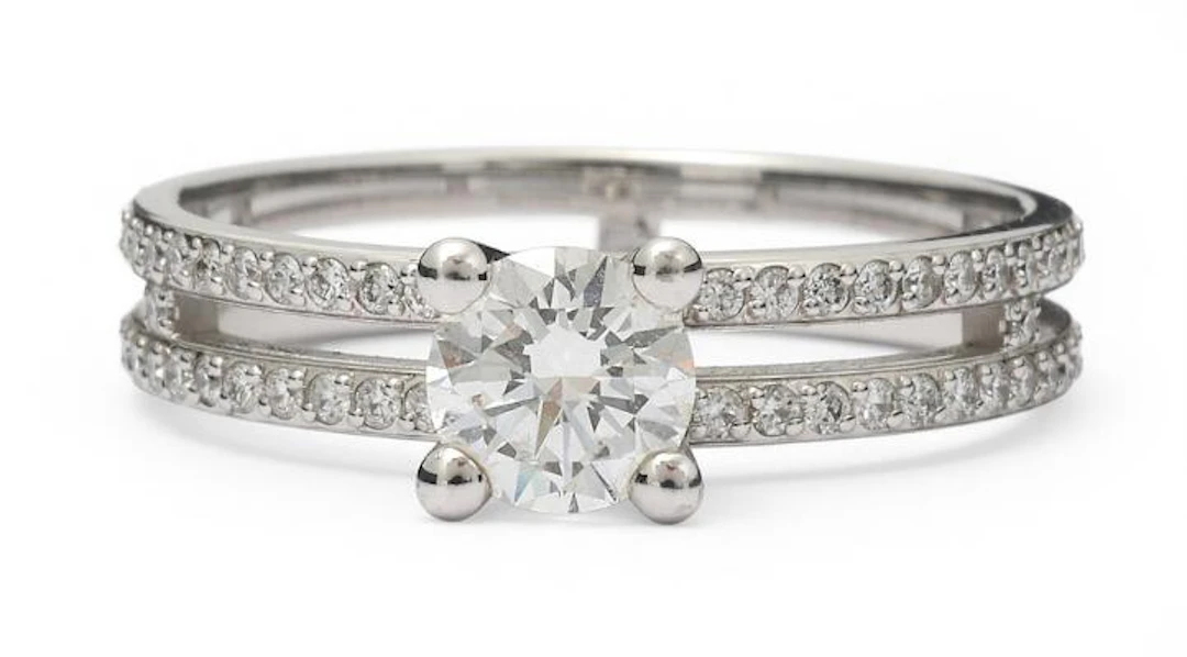 Hermès: An "Ariane" diamond ring set with numerous brilliant-cut diamonds