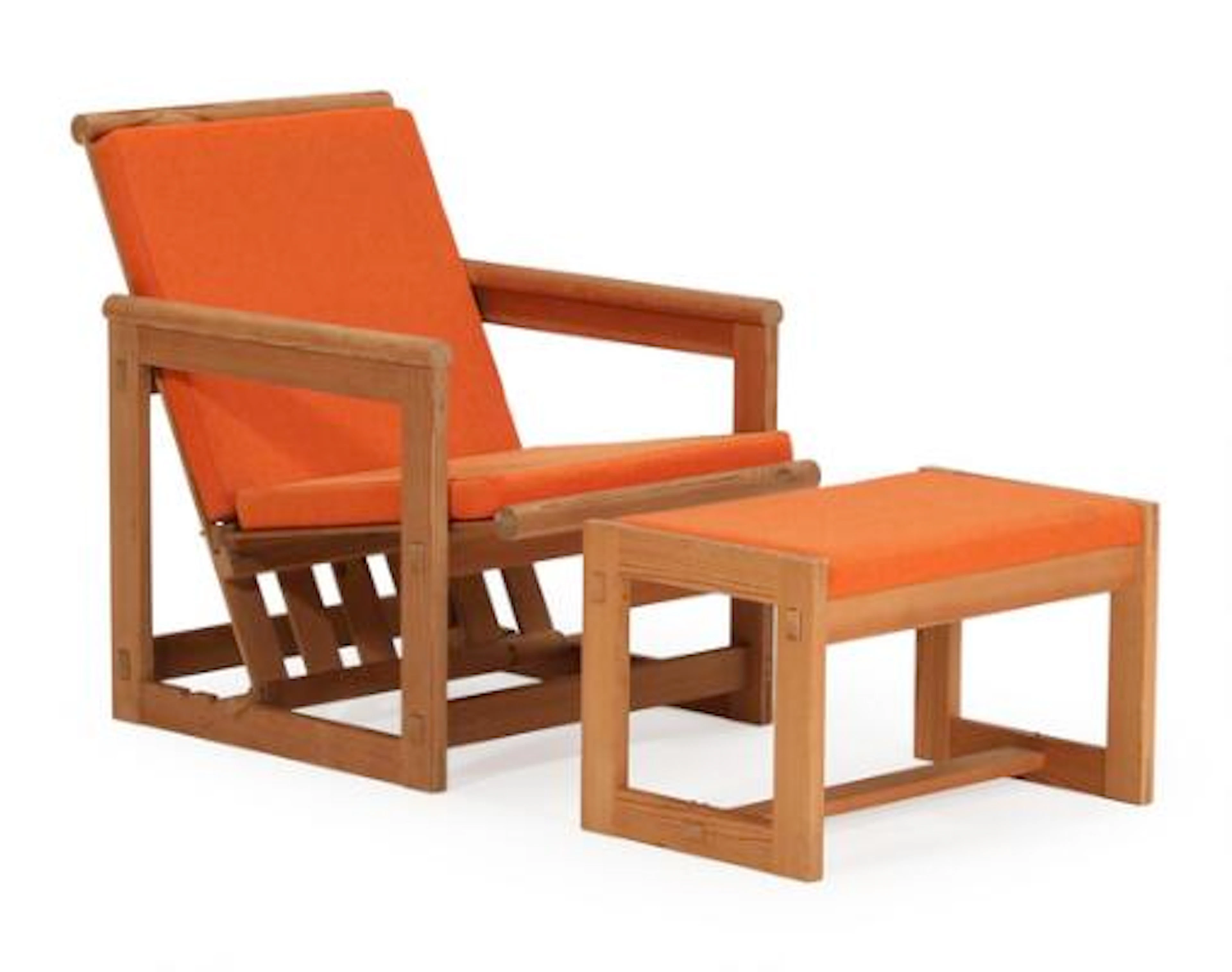 Edvin Helseth: "Trybo". A pine easy chair with adjustable back and