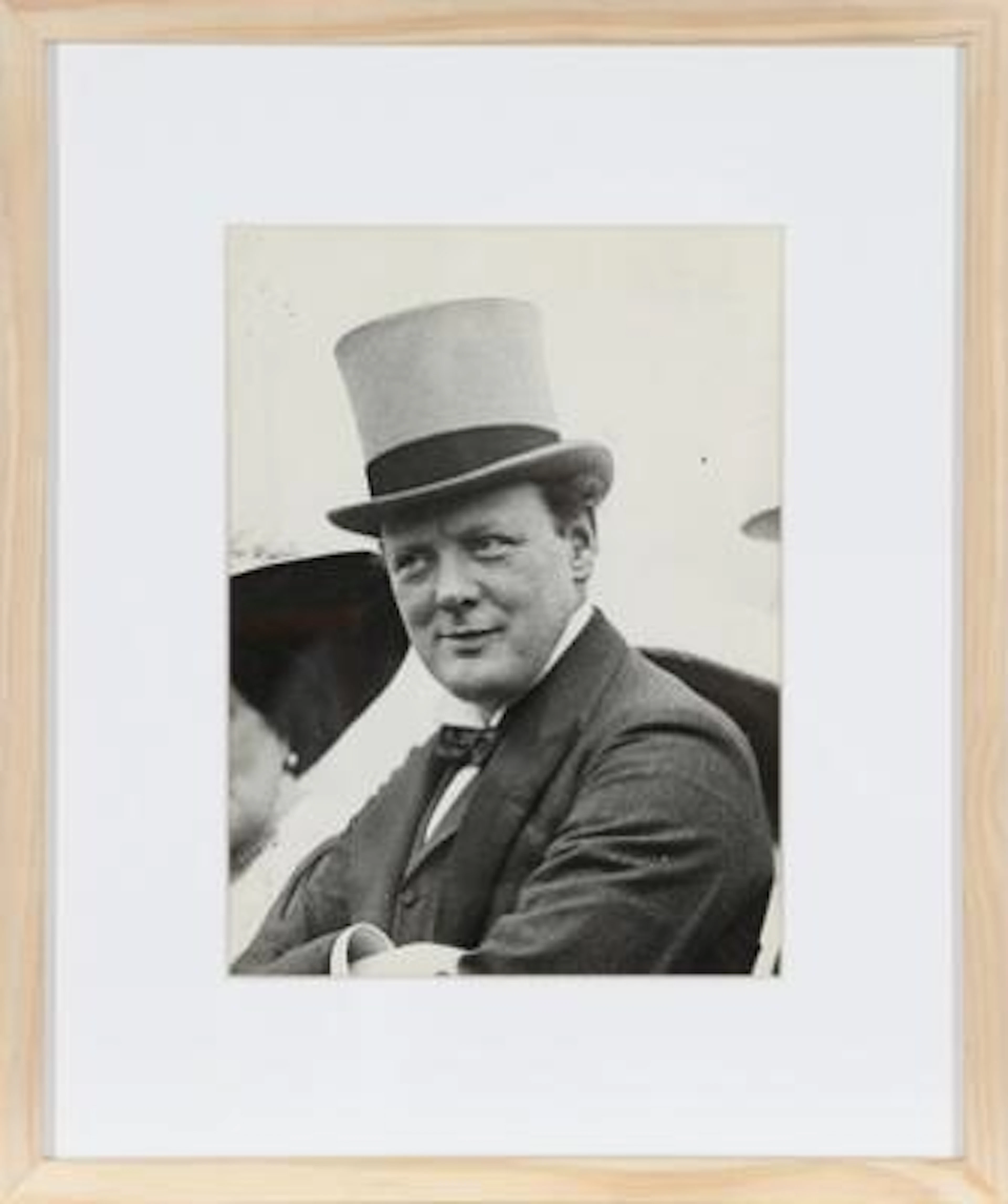 Original black-and-white press photograph of Winston Churchill (1874–1965)