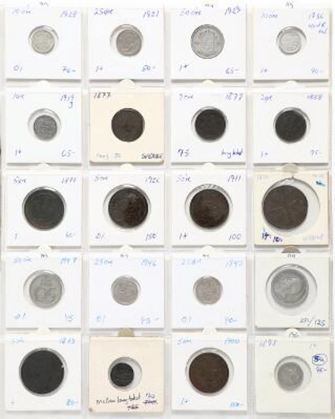 Collection of Danish and foreign coins and banknotes in 3 albums –