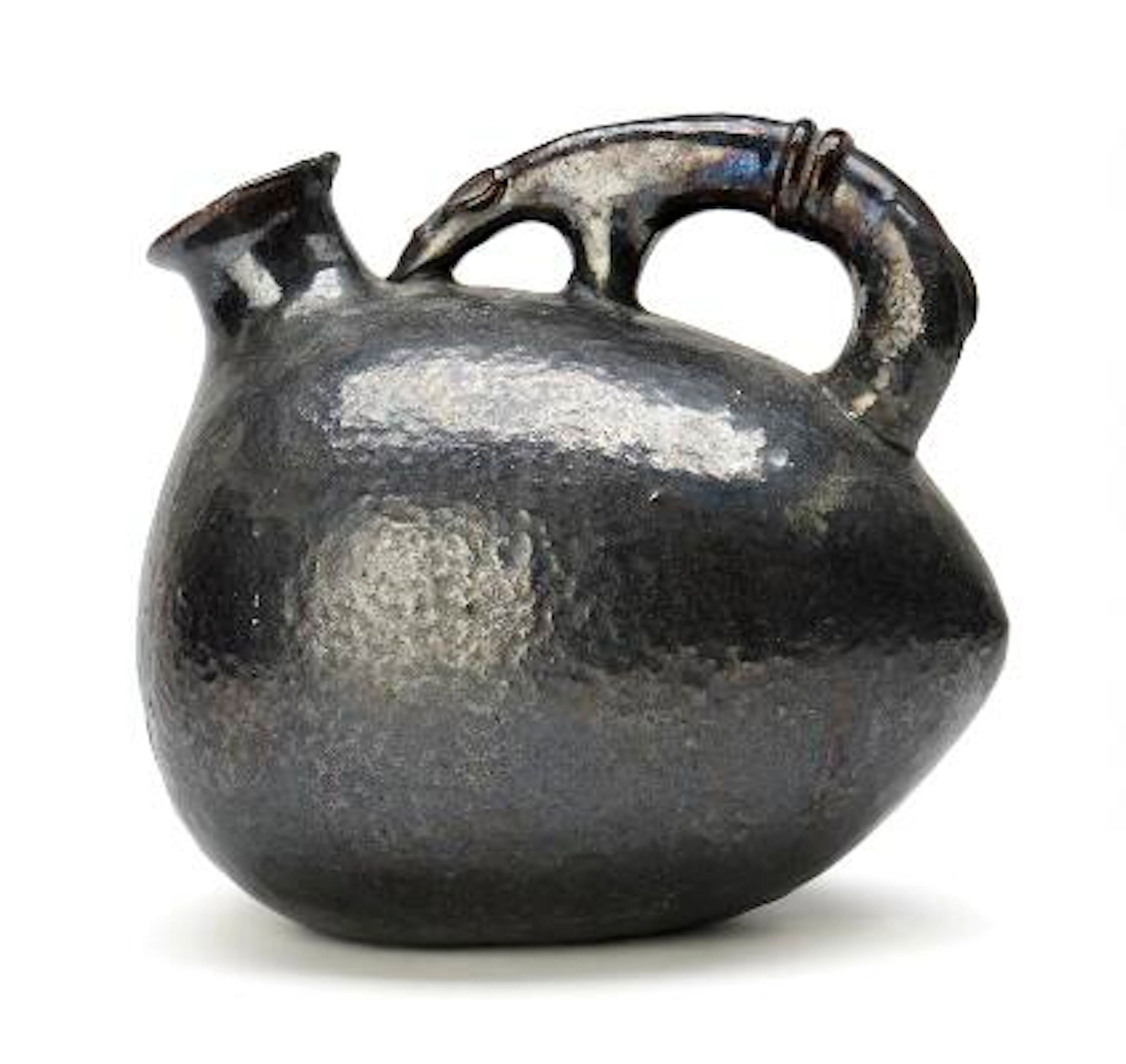 Gertrud Vasegaard, Lisbeth Munch-Petersen: An earthenware pitcher