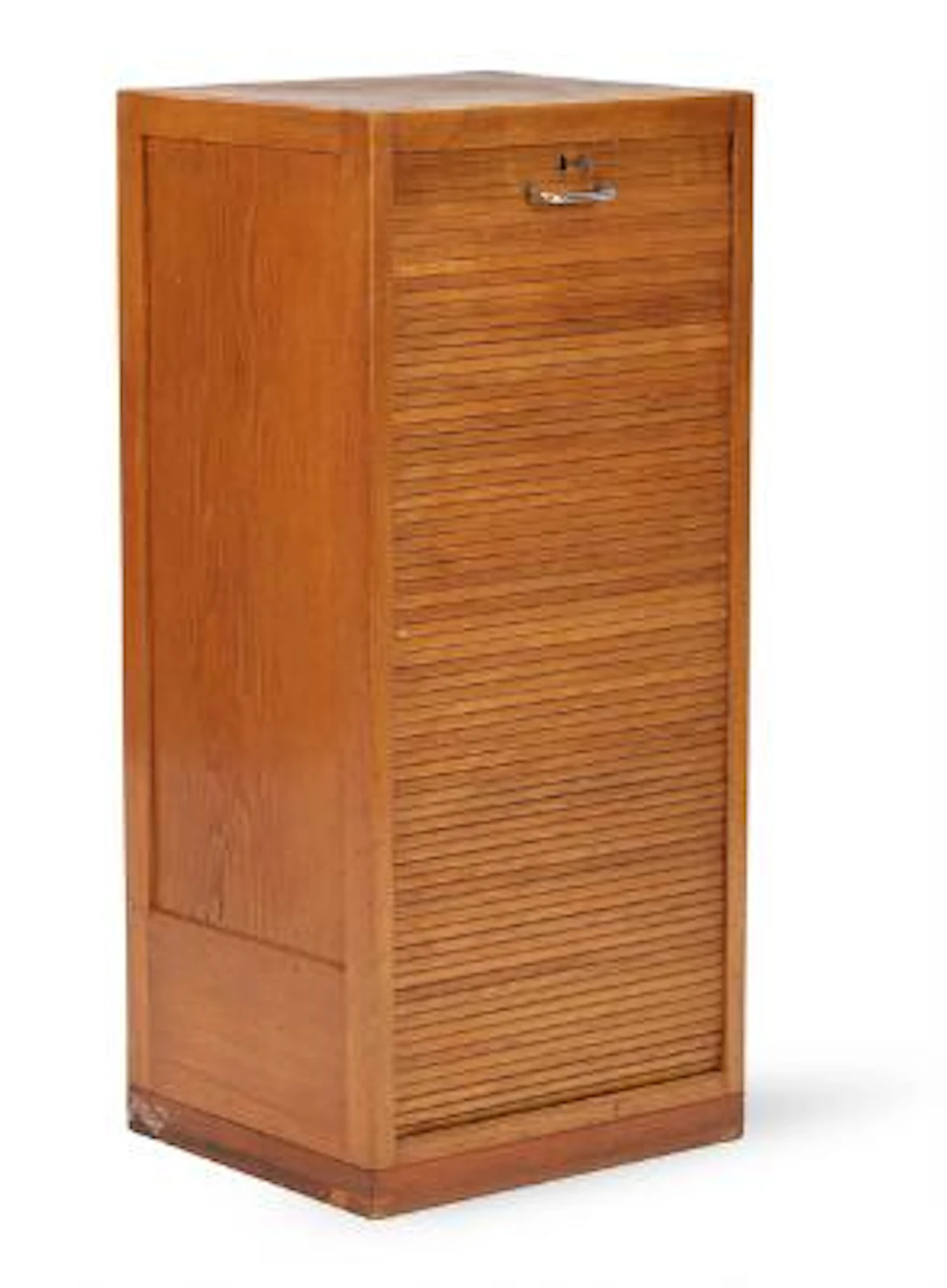 Hans J. Wegner: An oak cabinet with roll-front, inside ten beech pull-out