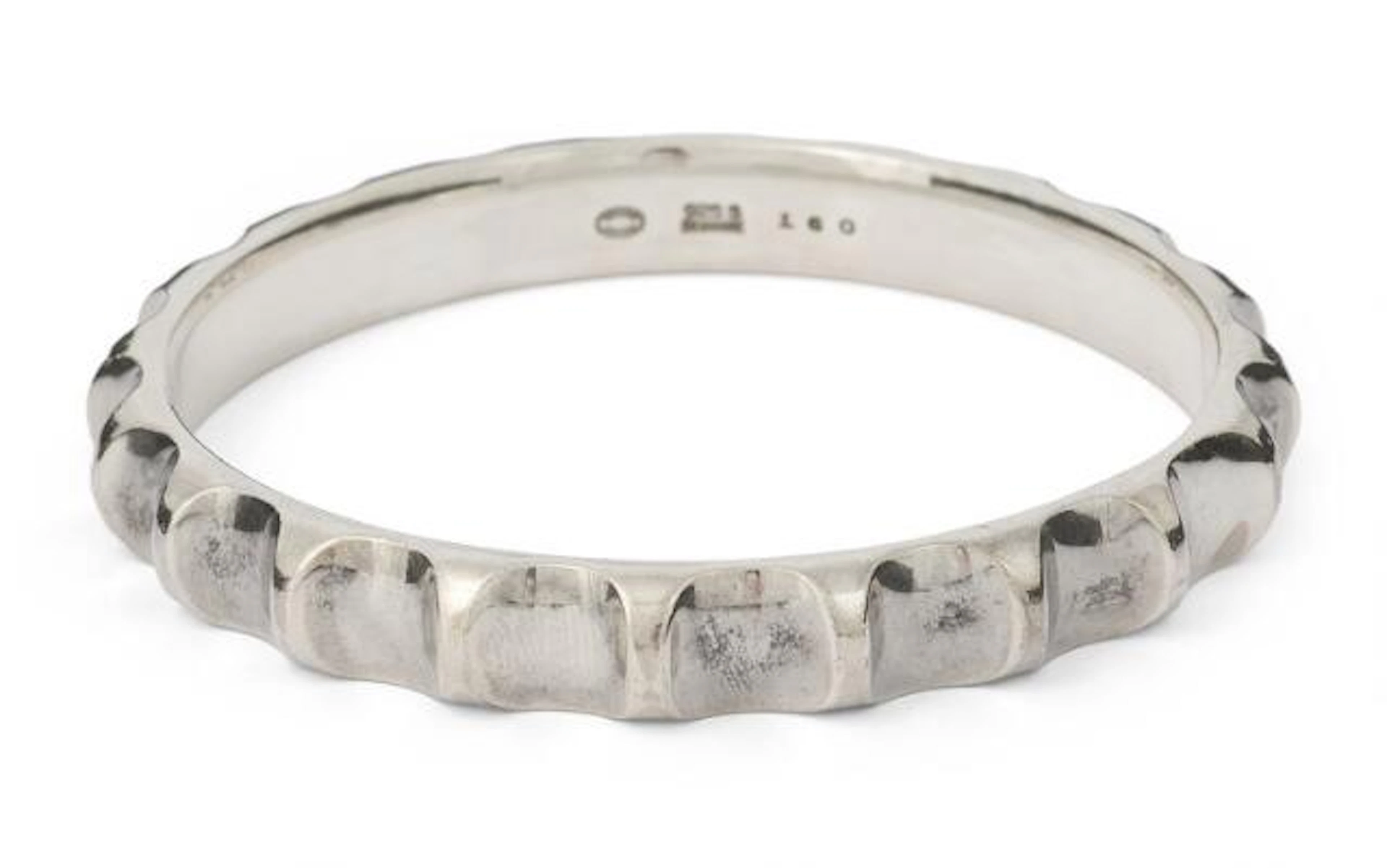 Nanna Ditzel: A bangle of sterling silver. Design no. 160. W. 9 mm.