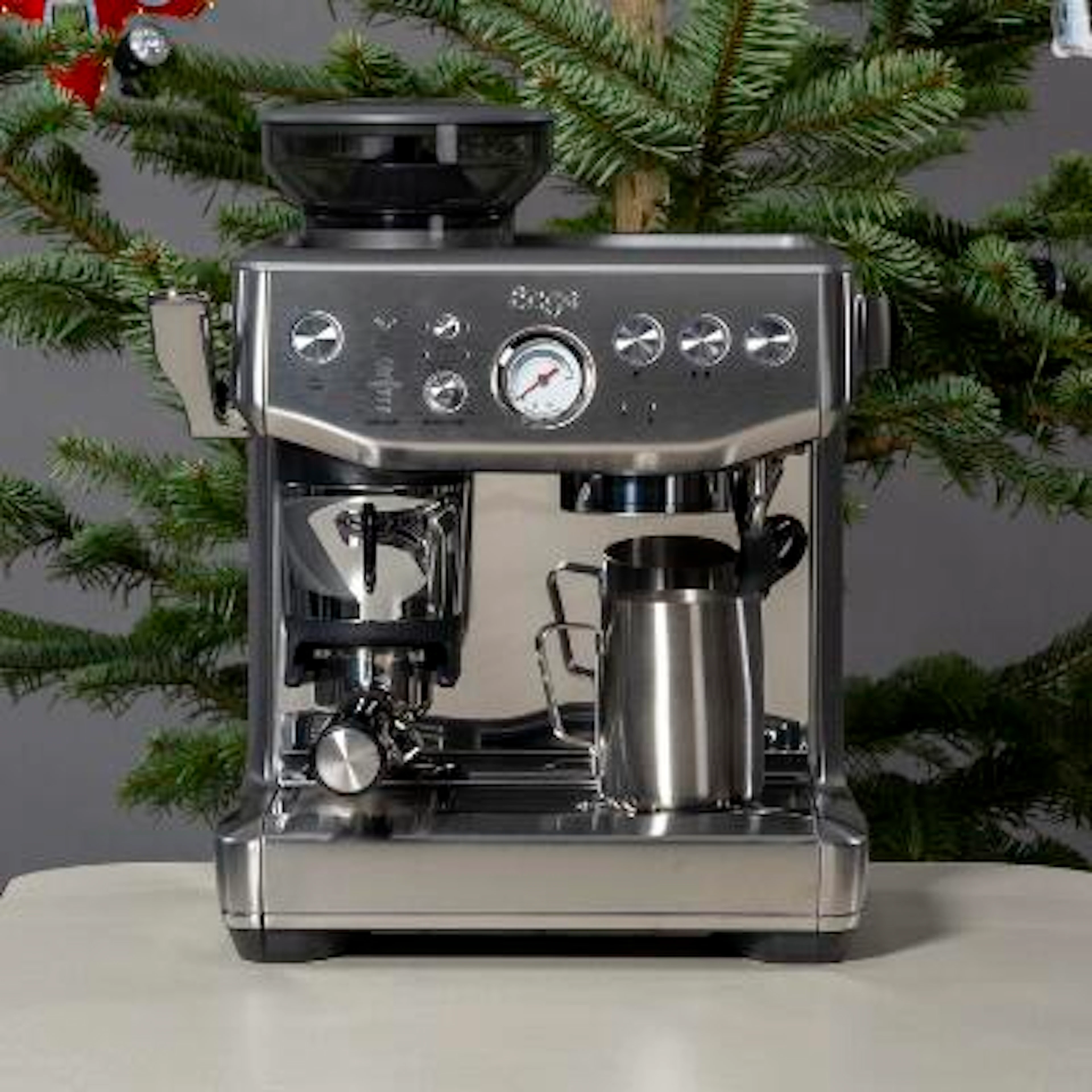 Sage-espressomaskine (SES 876 BSS) for Ungdommens Røde Kors. – Bruun