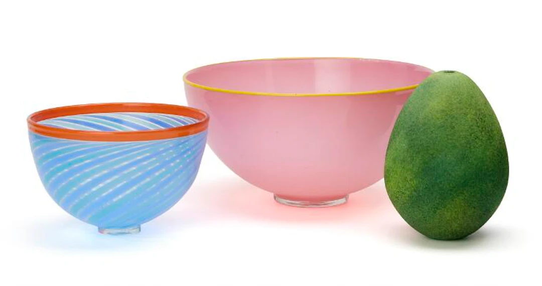 Anja Kjær, Darryle Hinz, Trine Drivsholm: Two bowls and an object