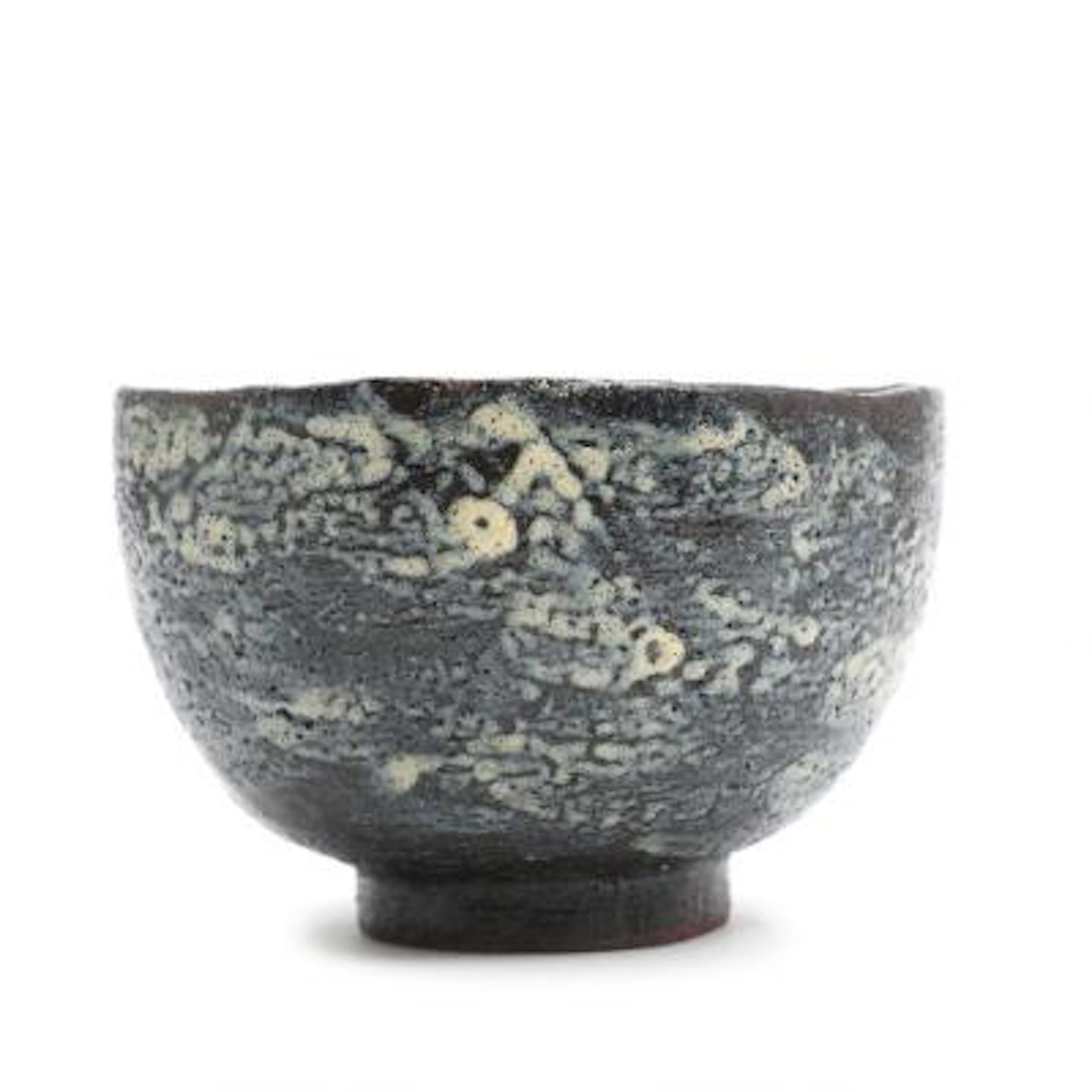 Japanese design: Tea bowl of stoneware. Decorated with blue-black