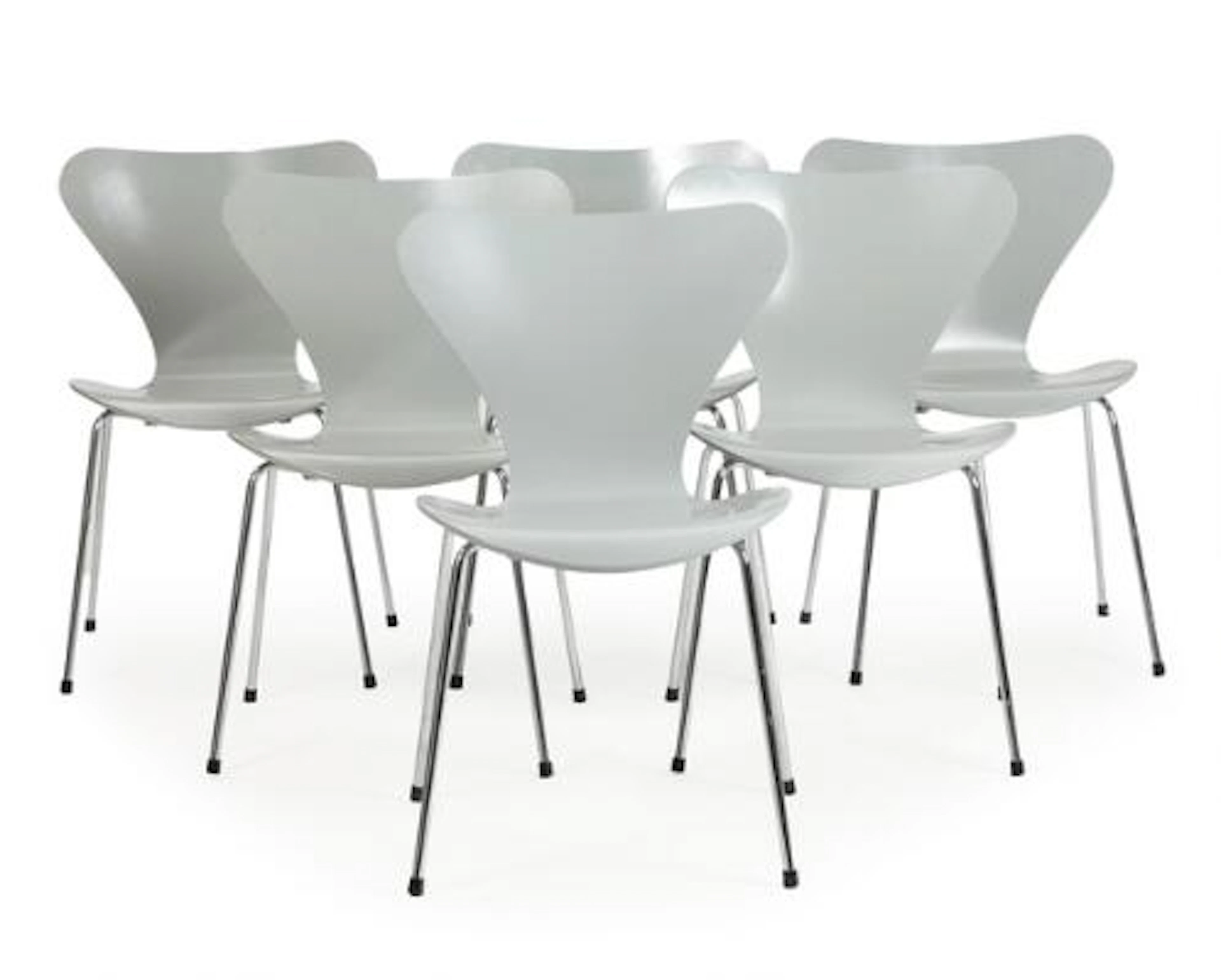 Arne Jacobsen: "Seven Chair". A set of six chairs with lacquered lacquered