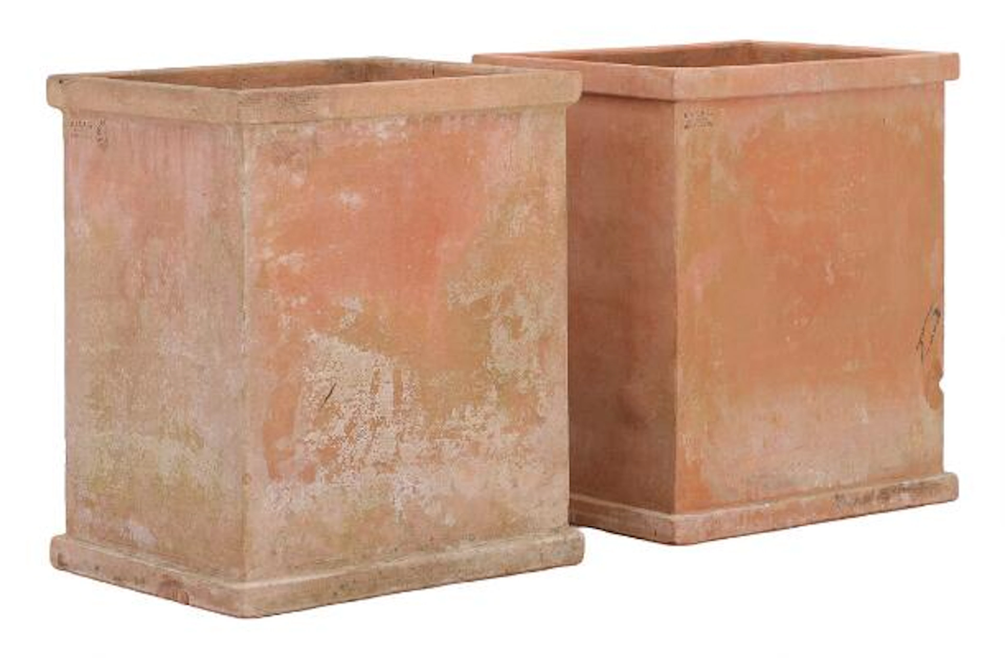 A pair of Italian smooth square Impruneta terracotta vases. 20th century.