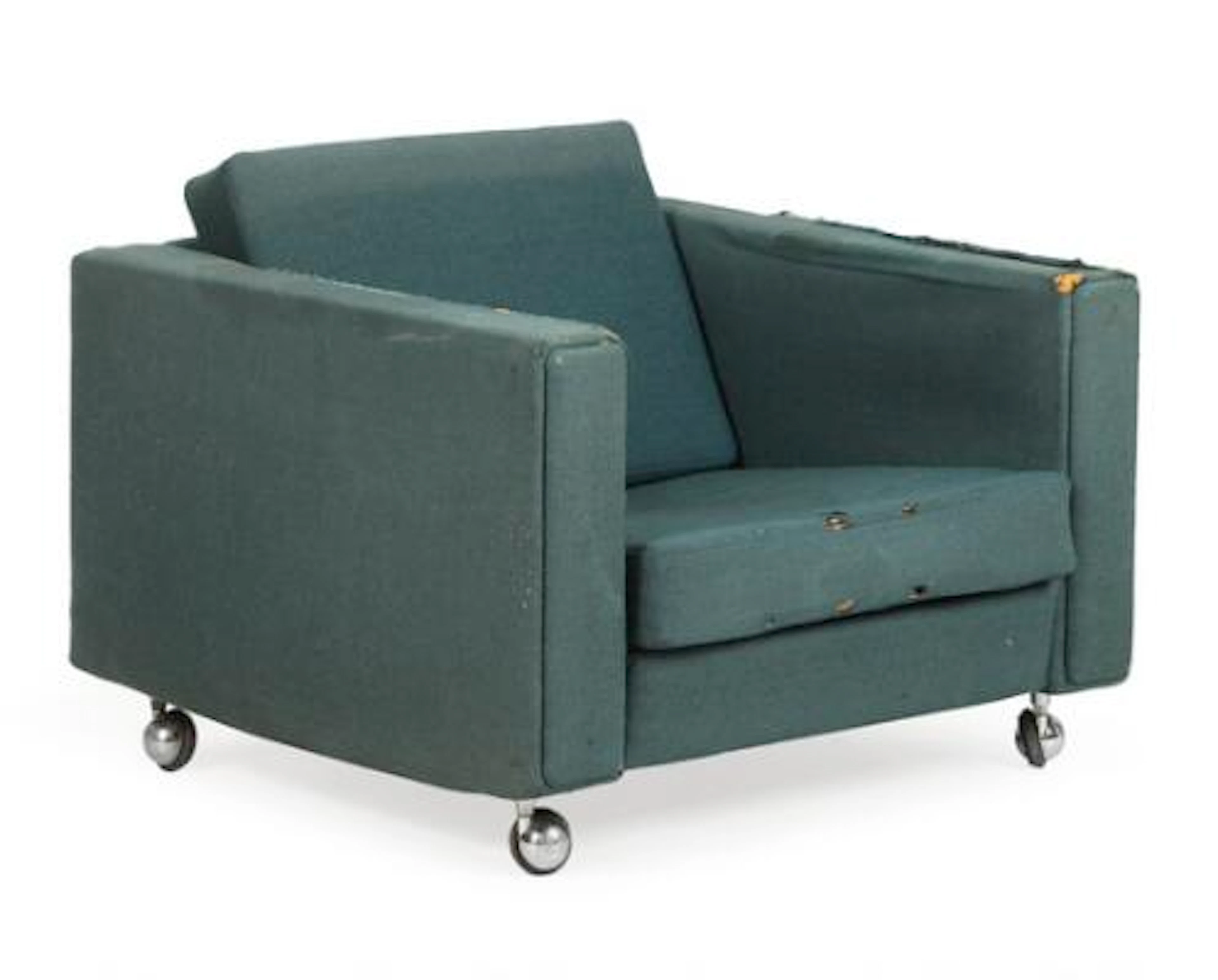 Hans J. Wegner: "GE 300". Easy chair on castors, upholstered with
