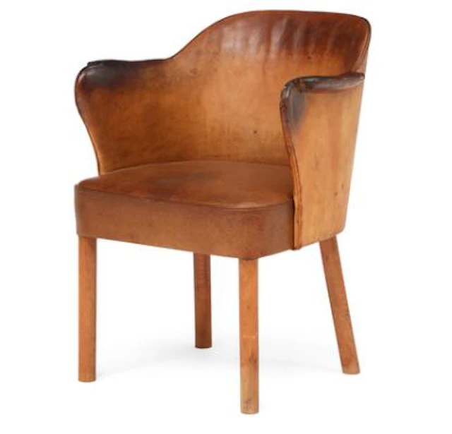 Peter Hvidt: Armchair with round beech legs. Upholstered with patinated