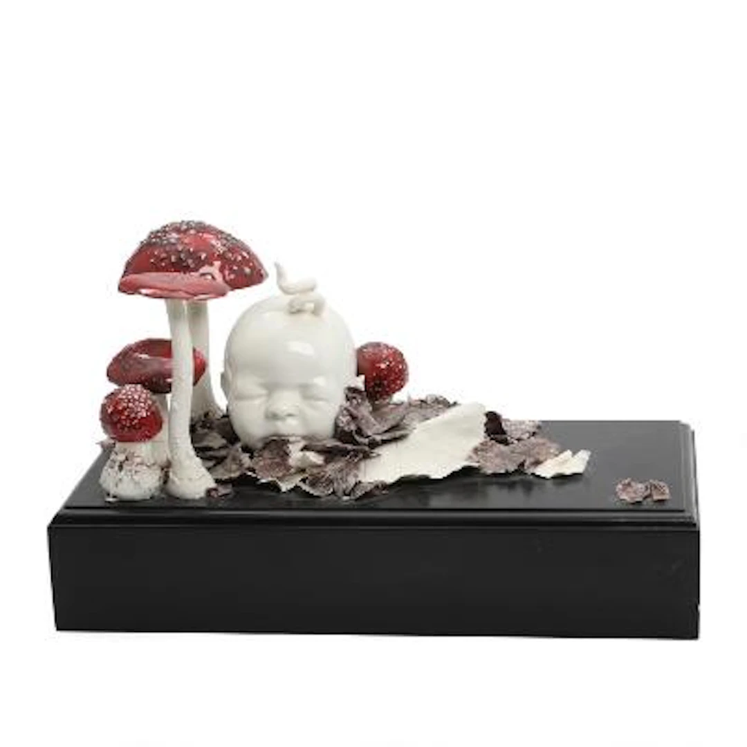 Maria Rubinke: Uden titel. Unsigned. Glazed porcelain. 23 x 40 x 20