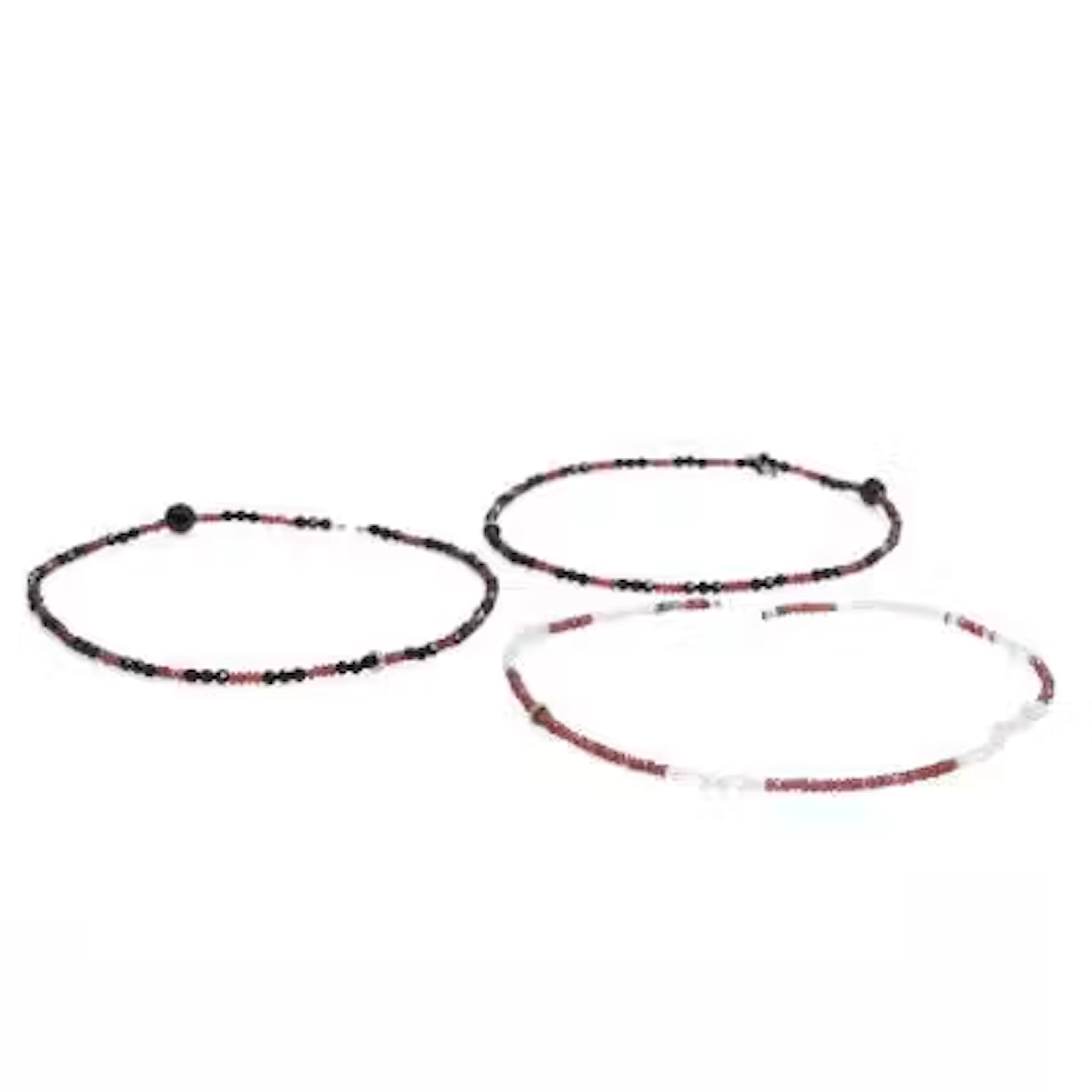 Ole Lynggaard: Three necklaces with faceted garnet, onyx, aquamarine