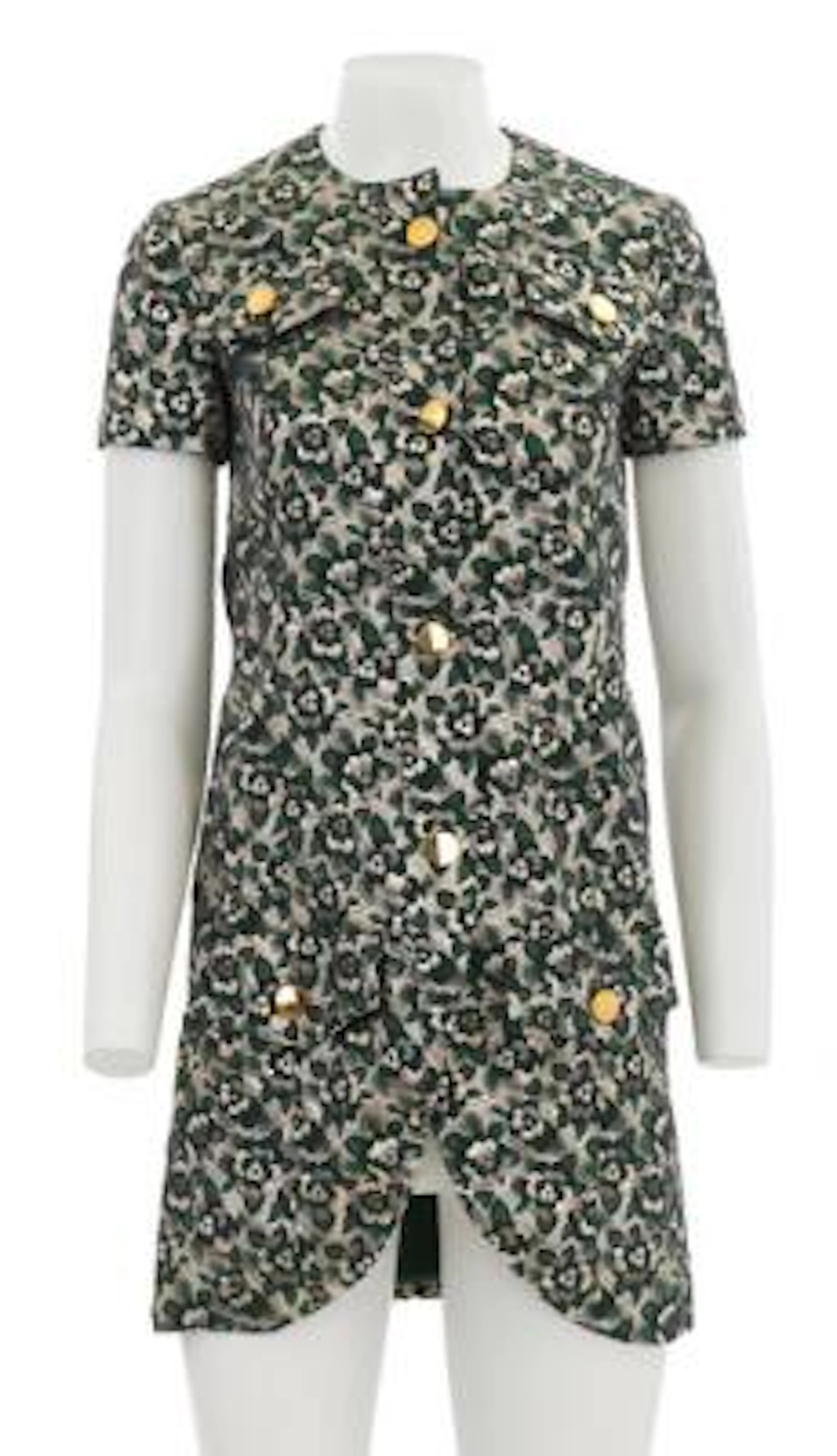 Miss Dior: A green/golden dress with short sleeves and golden buttons.