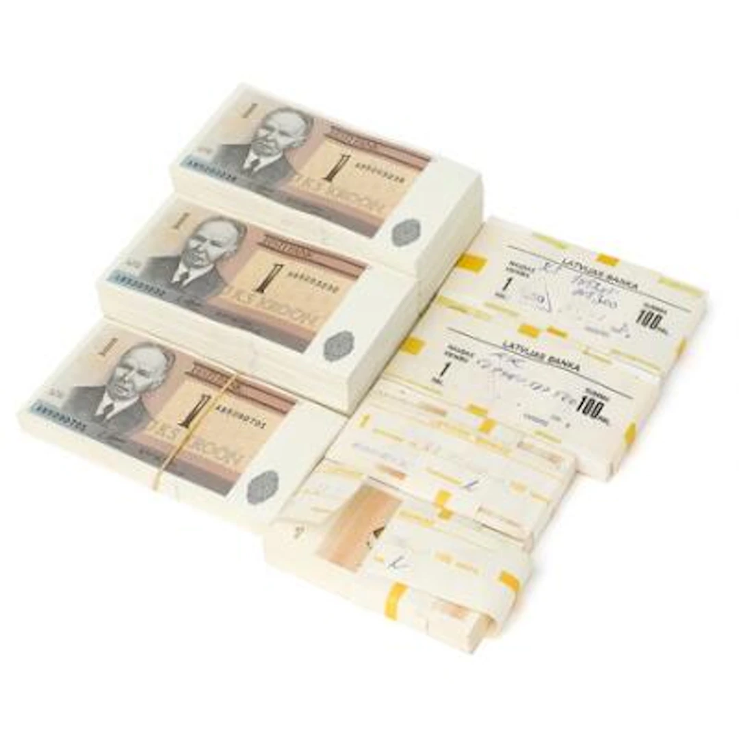 Estonia, Latvia and Lithuania, banknotes in bundles, in total approx.