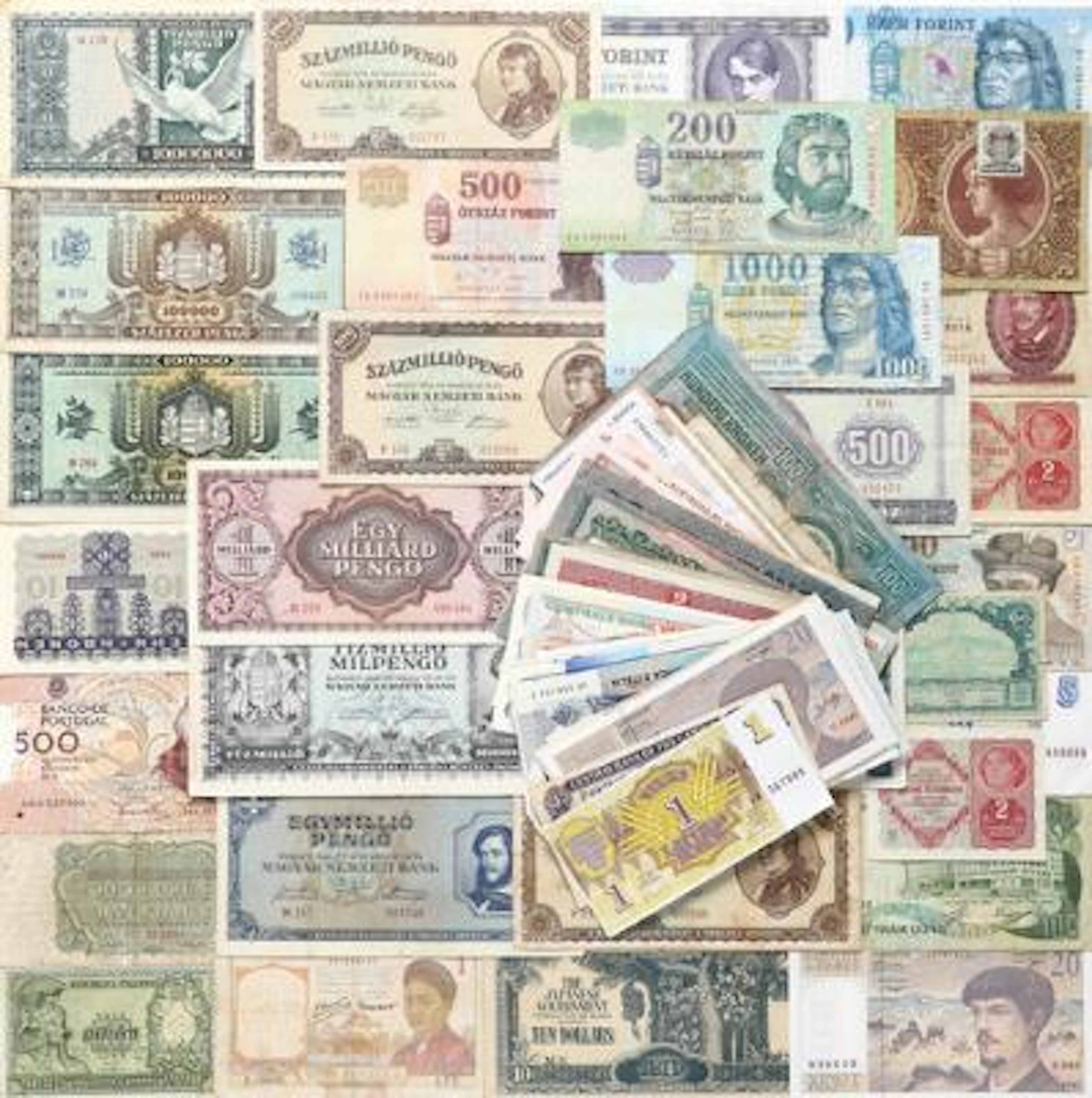 Collection of foreign banknotes, approximately 190 pieces in varying