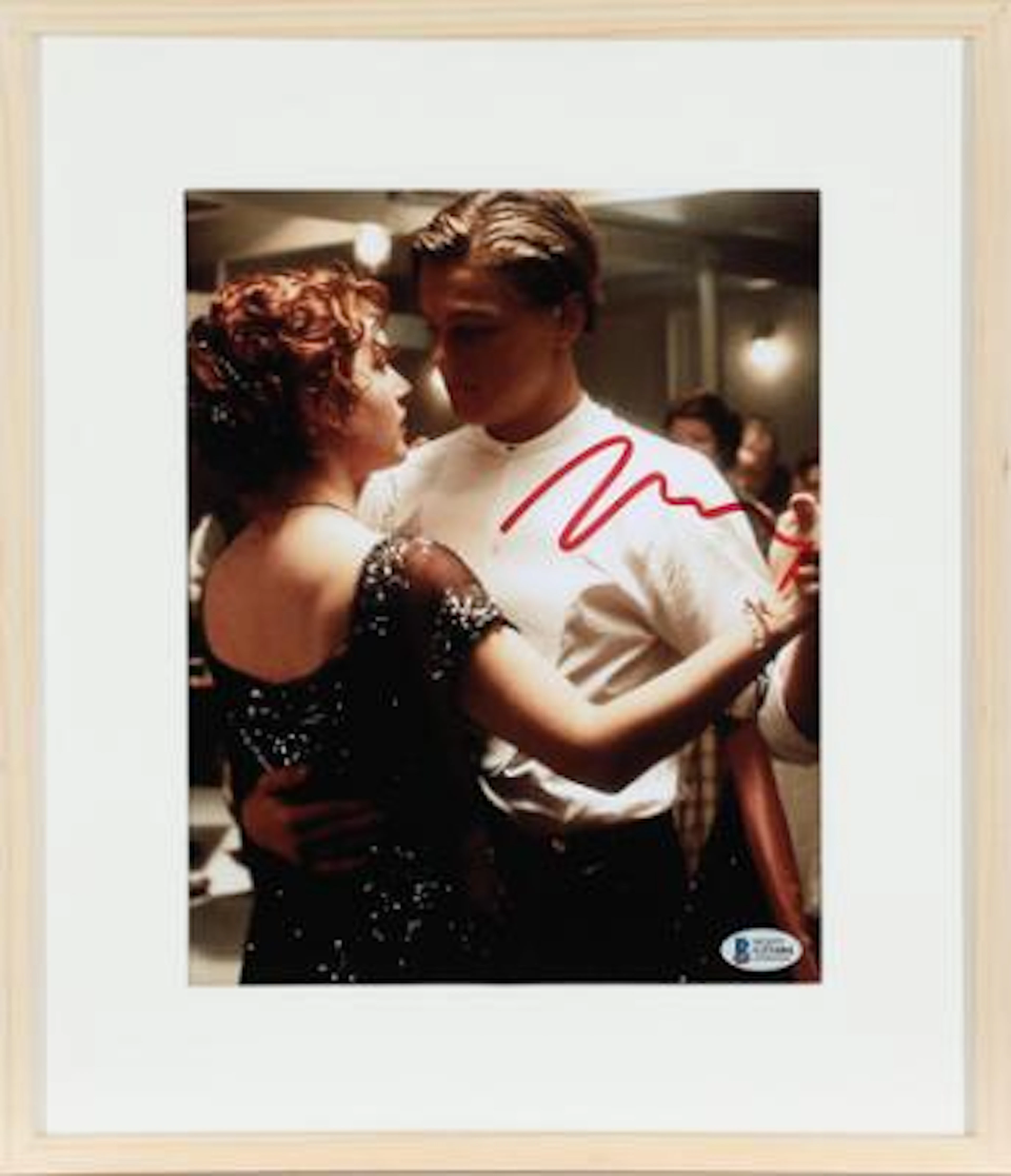 'Titanic'. Signed colour still photograph of American actor Leonardo