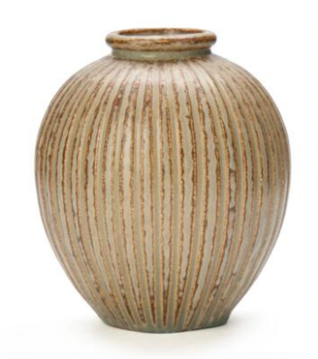 Arne Bang: A round stoneware vase with incised, fluted relief decor.