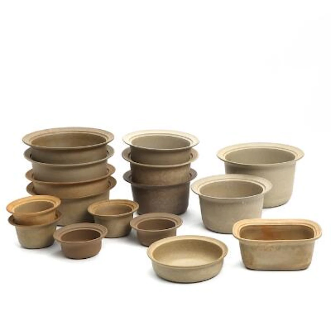 Grethe Meyer: "Ildpot". A collection of fireproof bowls of stoneware.