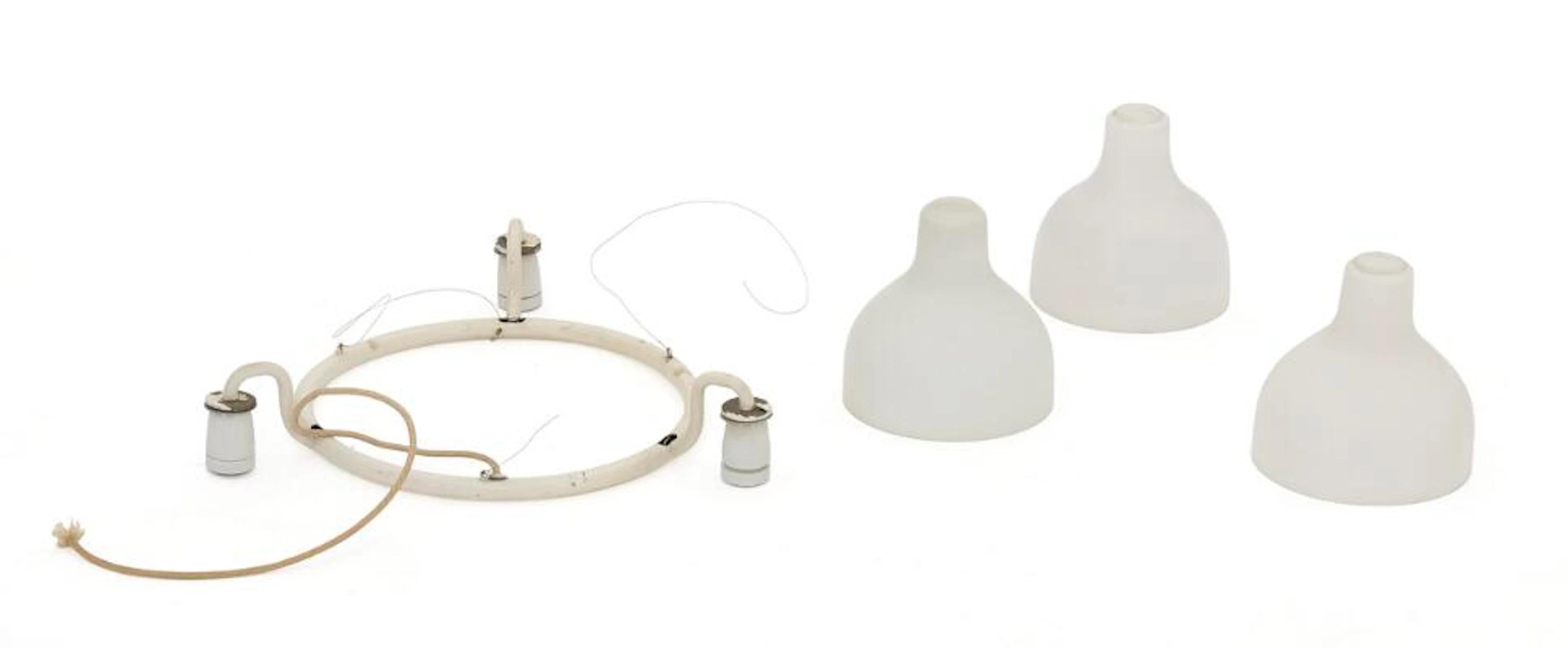 Vilhelm Lauritzen: A ring chandelier with white lacquered brass ring