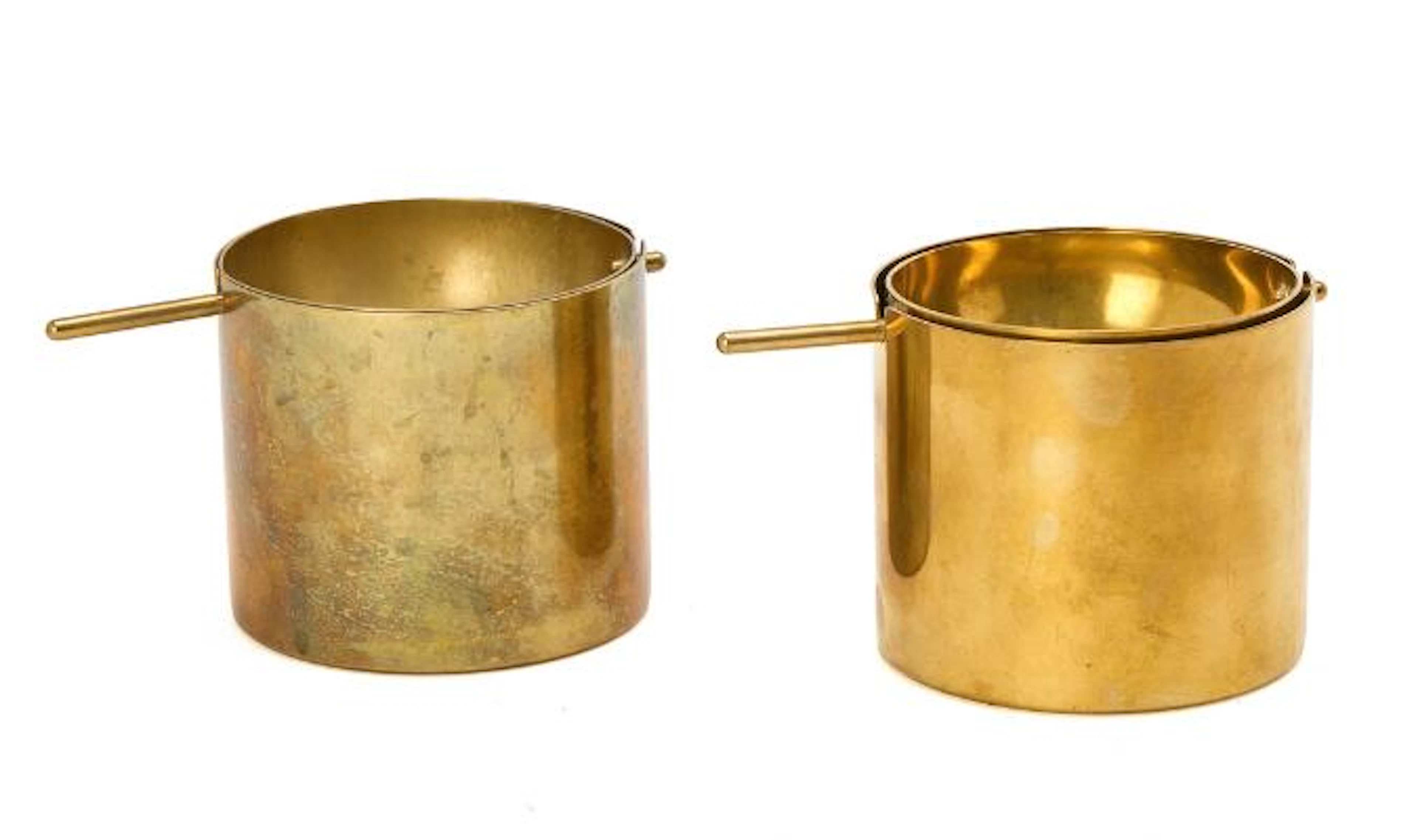 Arne Jacobsen: "Cylinda-Line". A pair of brass ashtrays. Manufactured