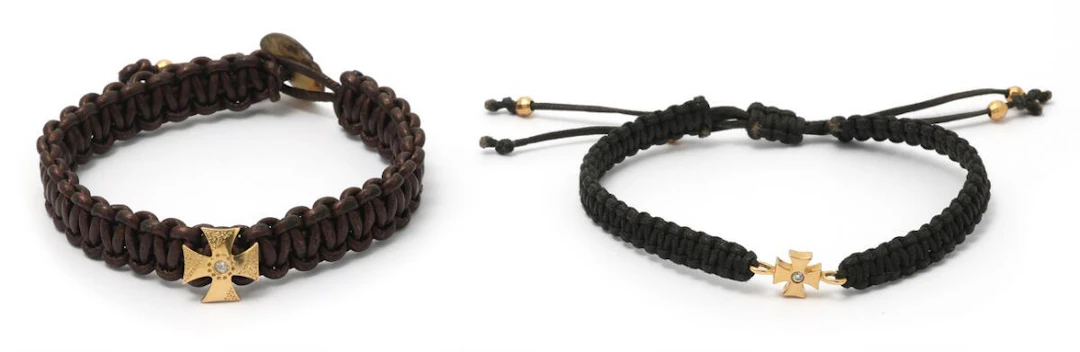 BeChristensen: Two bracelets knotted on respectively a black and brown