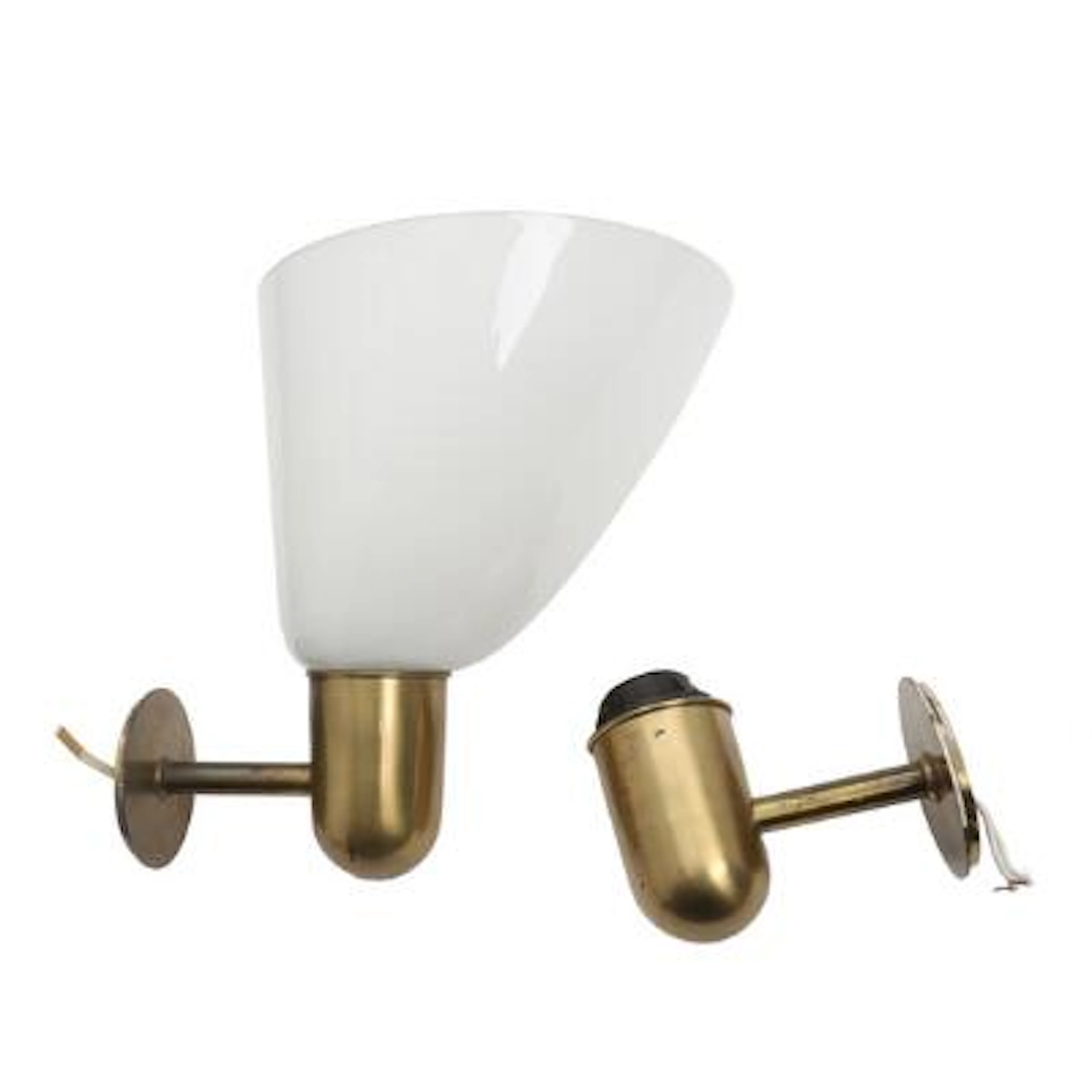Kaj Gottlob: Two wall lamps with patinated brass frame, one fitted