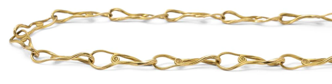 Arje Griegst: A "Spiral" necklace of 18k gold in the shape of spiraling