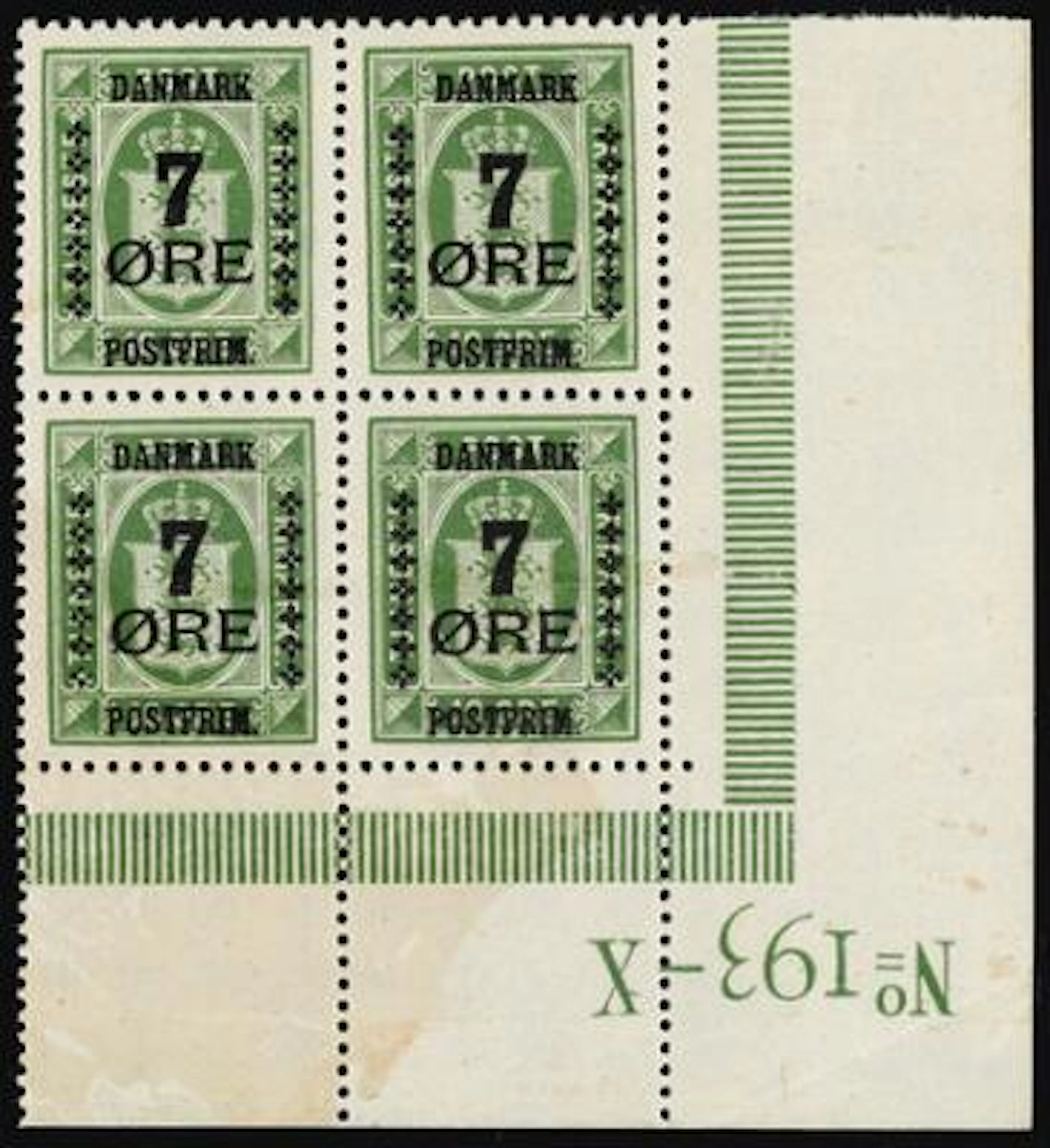 1926. Surcharge. 7/10 Øre, green. Never hinged block of 4 with plate