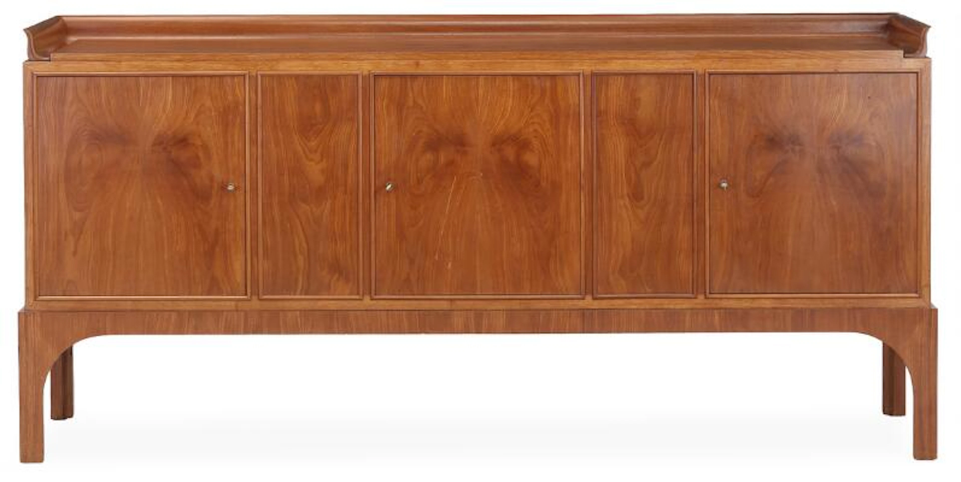Kaj Gottlob: Rare Cuban mahogany sideboard. Front with three doors.