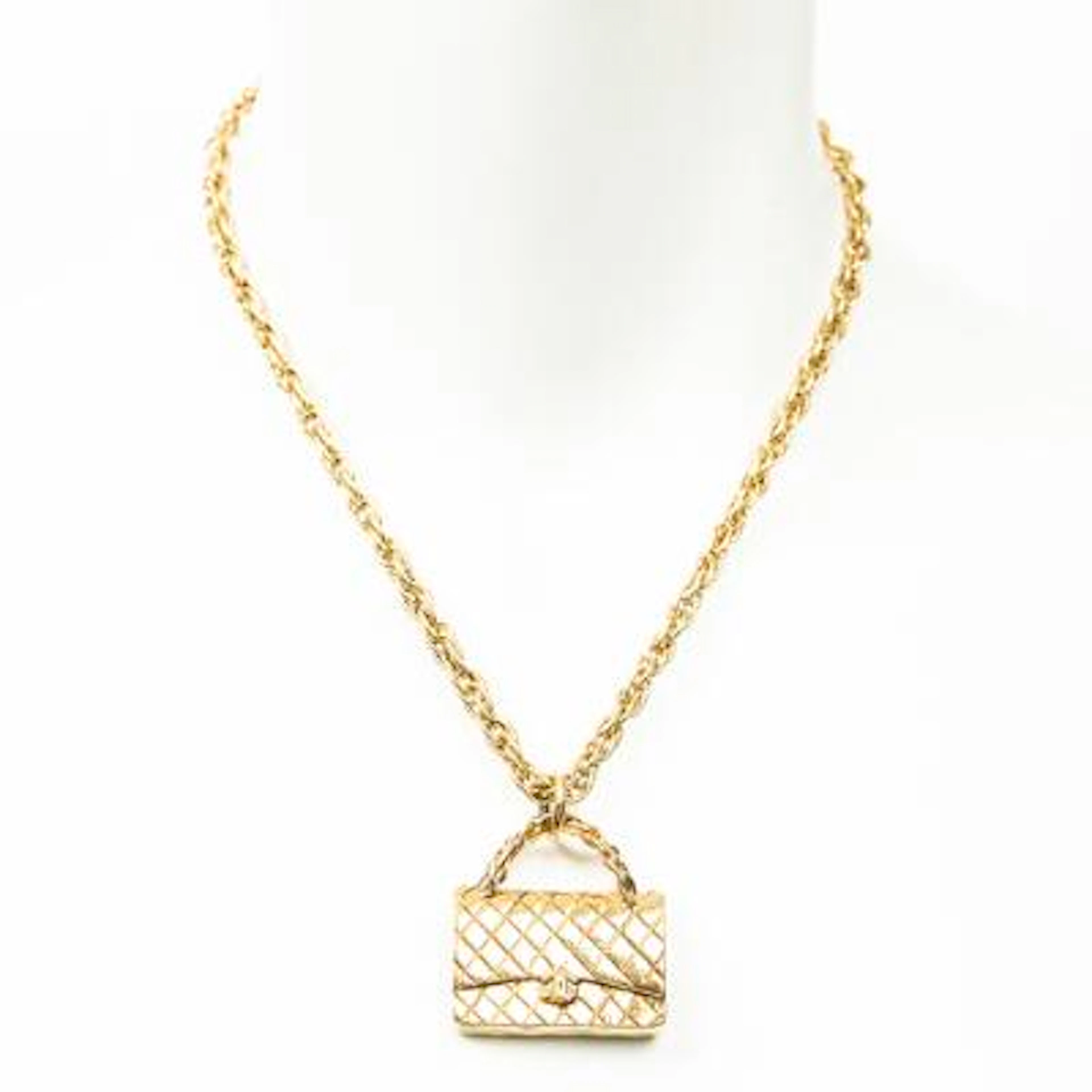 Chanel: A necklace in gold-toned metal set with a pendant. L. app.