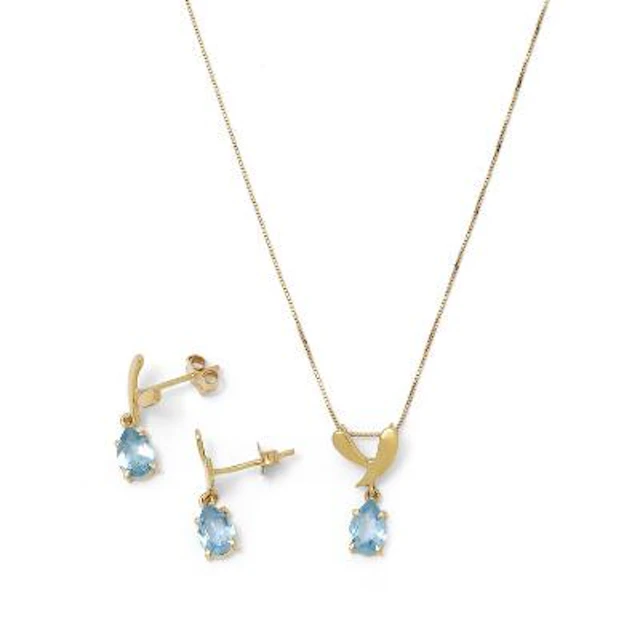 A jewellery set comprising of a pair of ear pendants and a necklace
