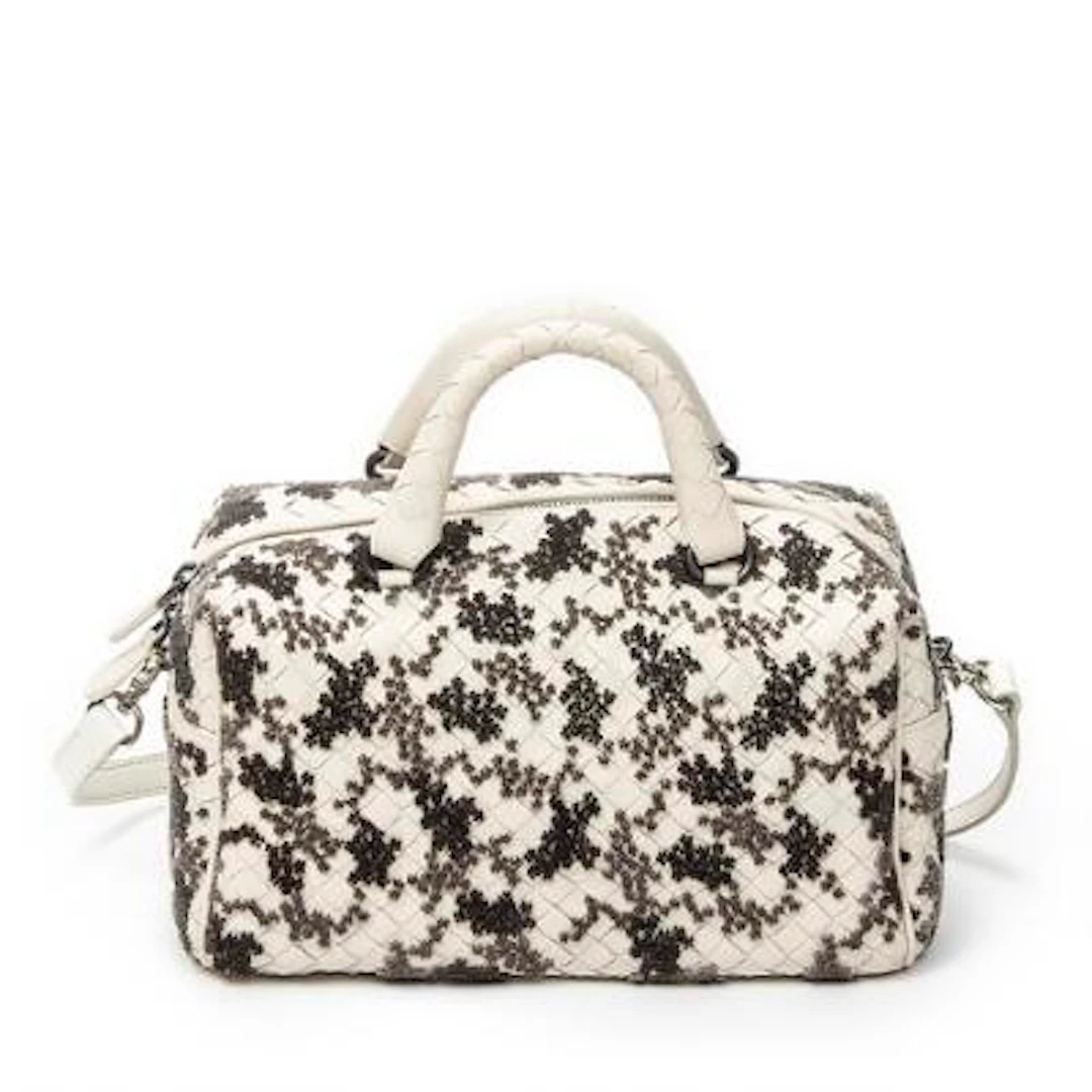 Bottega Veneta: "Velvet Bouquet Boston" bag in cream-coloured leather