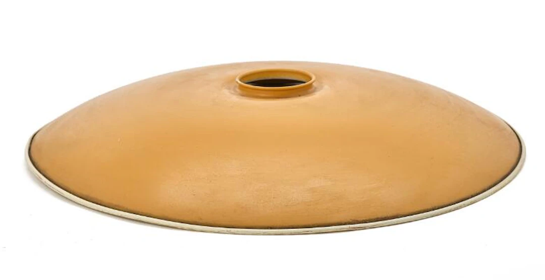 Poul Henningsen: "PH O-4,5". Yellow/white lacquered metal top shade.