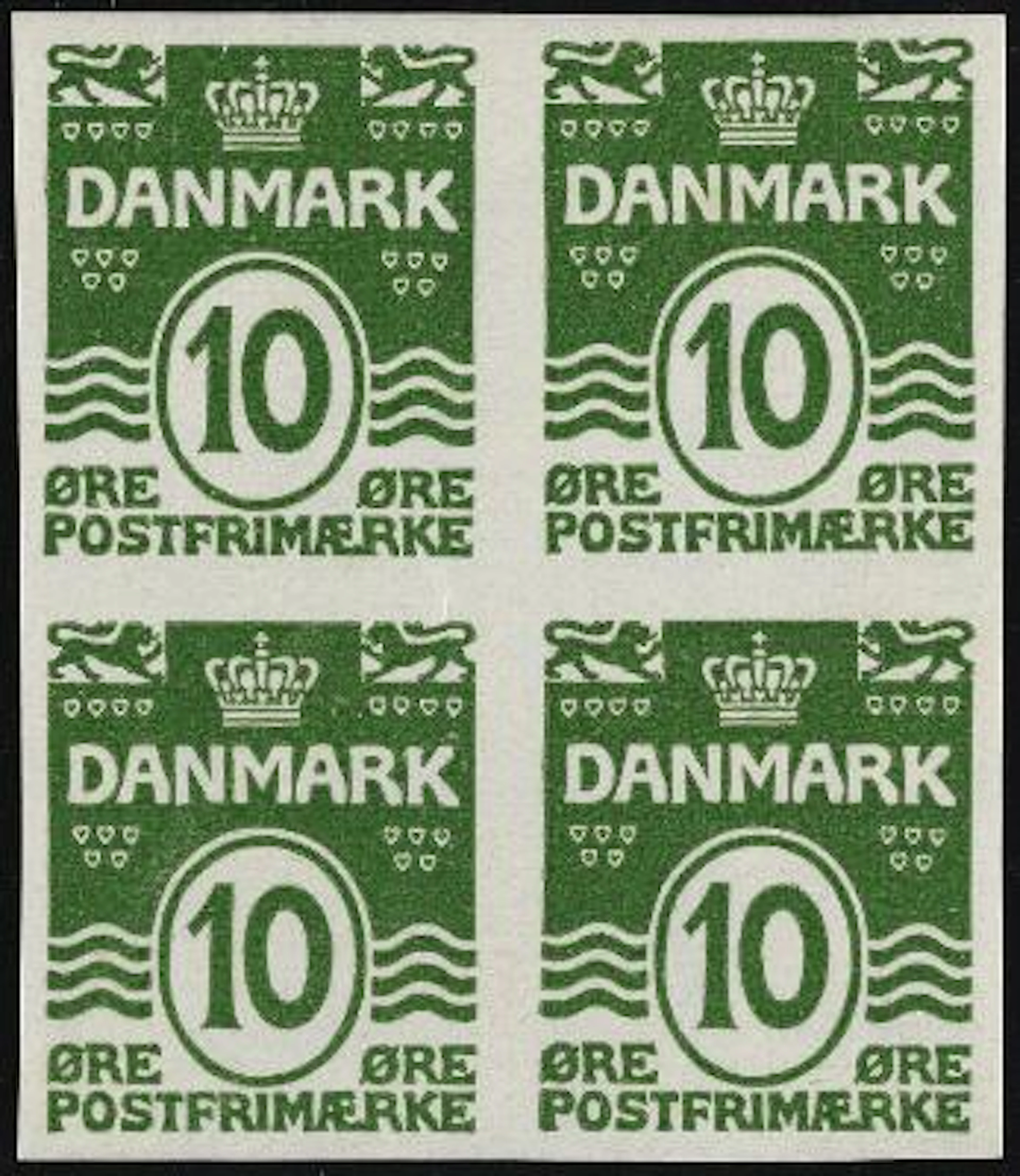 1921. Wavy line. 10 øre, green. IMPERFORATED block of 4 in MNH condition.