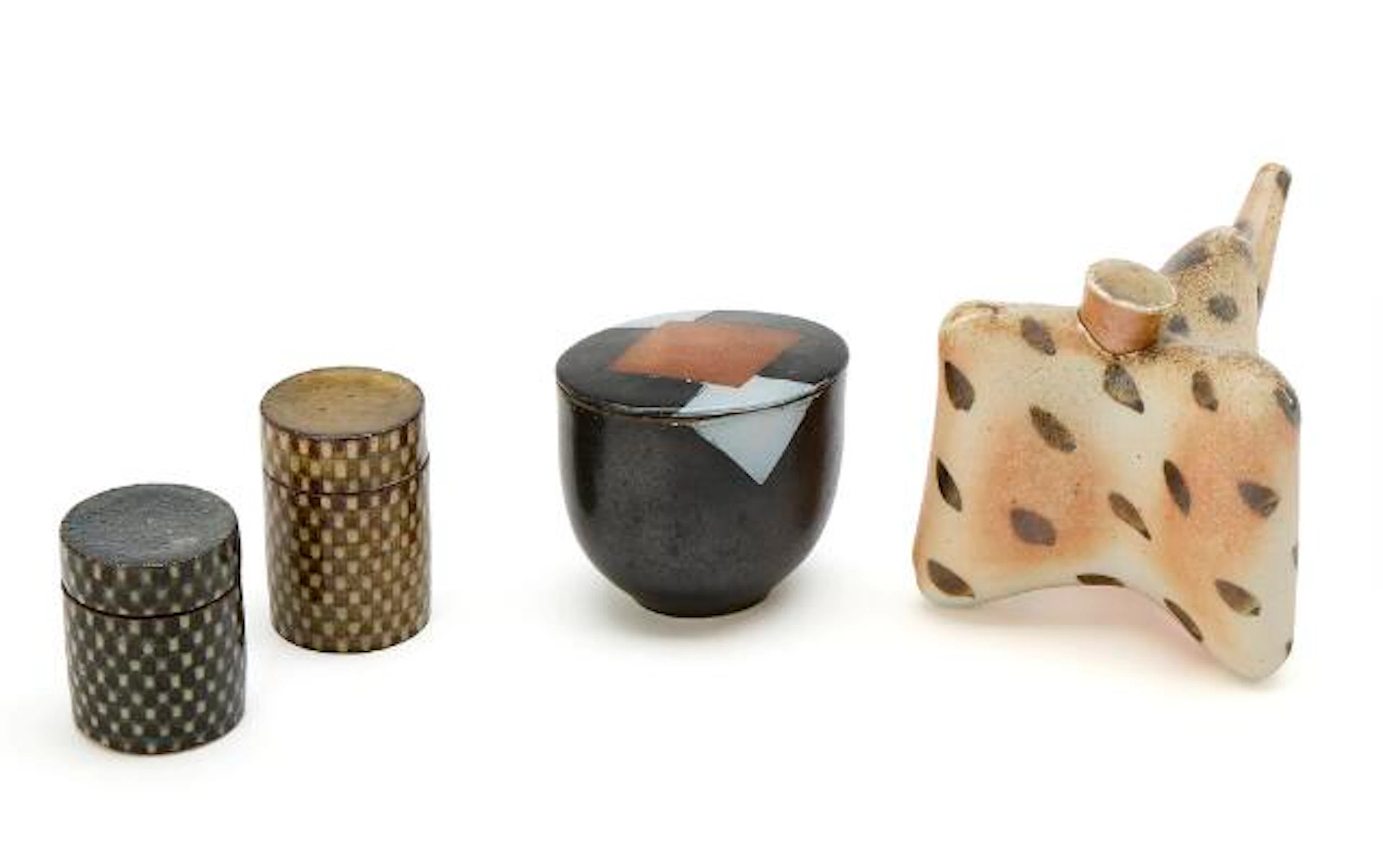Kirsten Sloth, Bente Hansen, Ann Linnemann: Two cylindrical stoneware