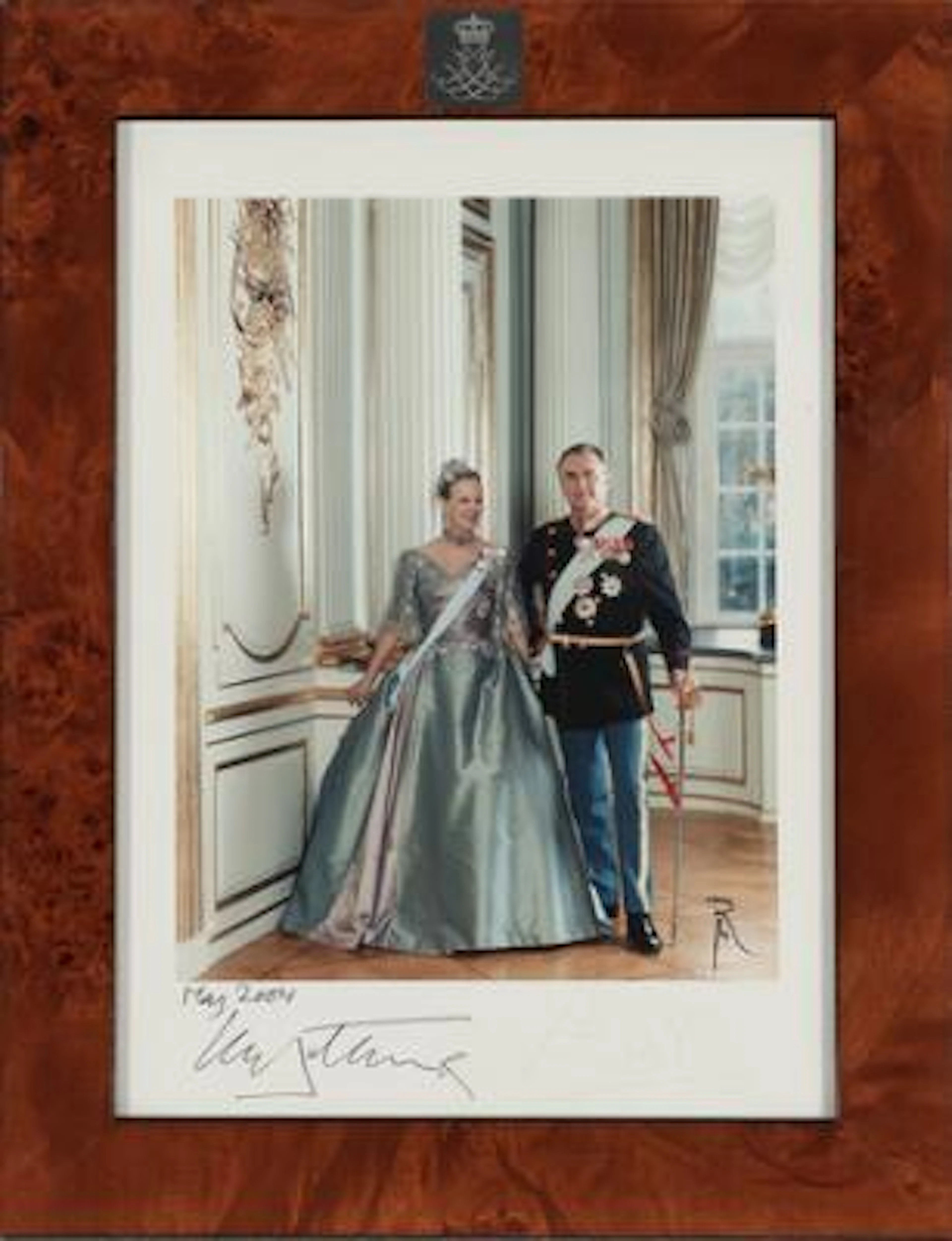 Rigmor Mydtskov: Double-signed colour presentatation photograph of
