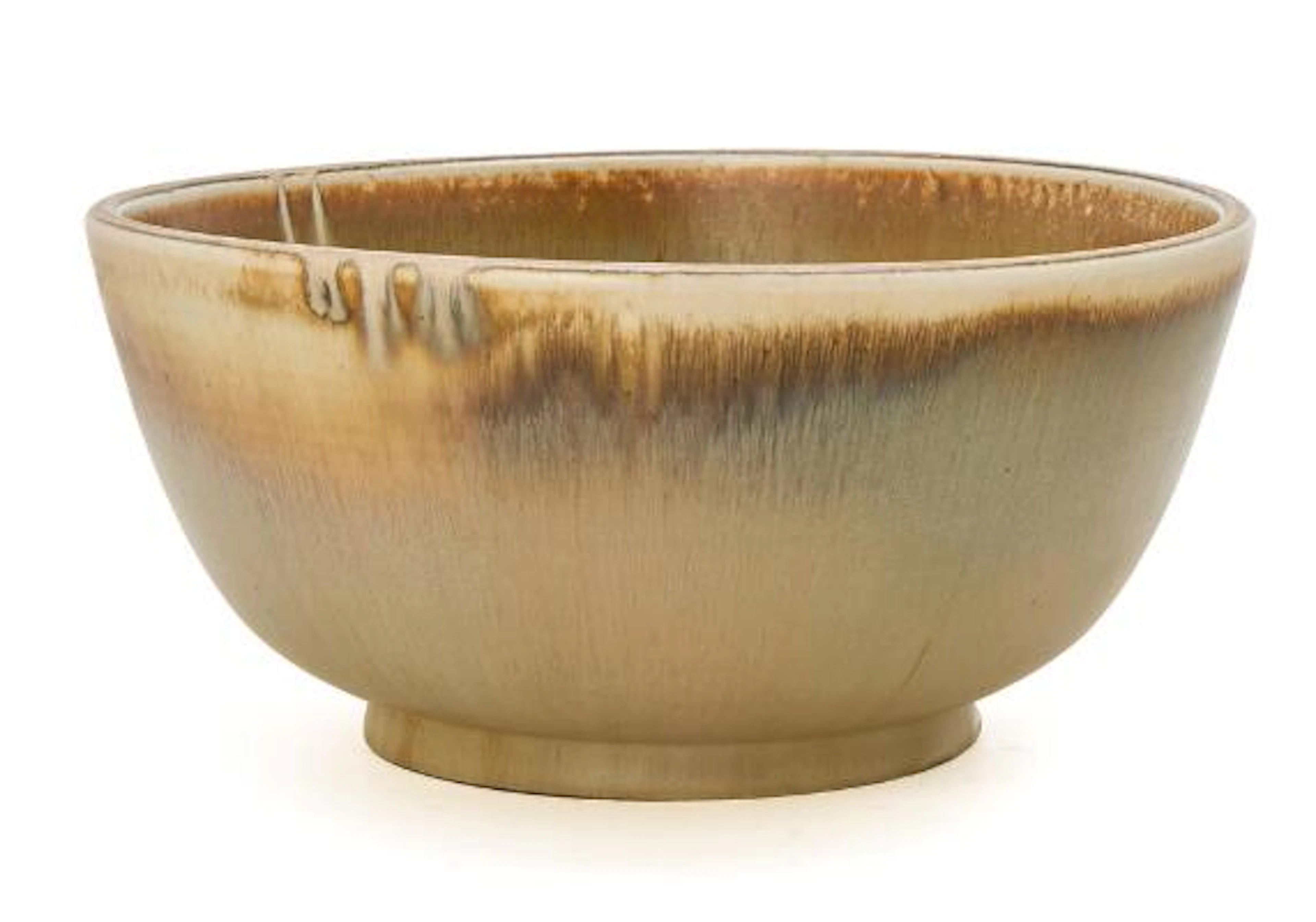 Bing & Grøndahl: Round bowl of stoneware. Decorated with beige and