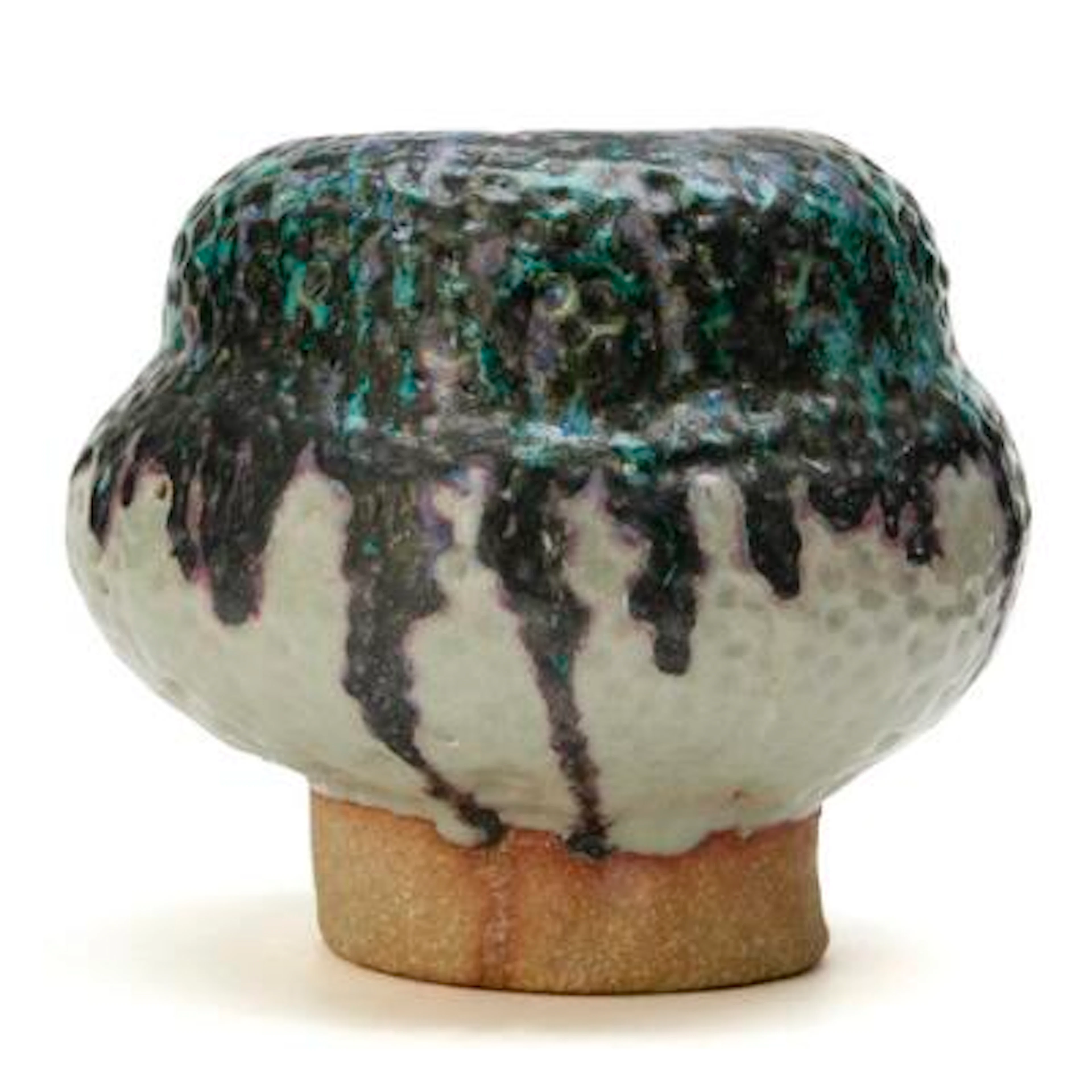 Bente Skjøttgaard: Stoneware vase, partially decorated with light