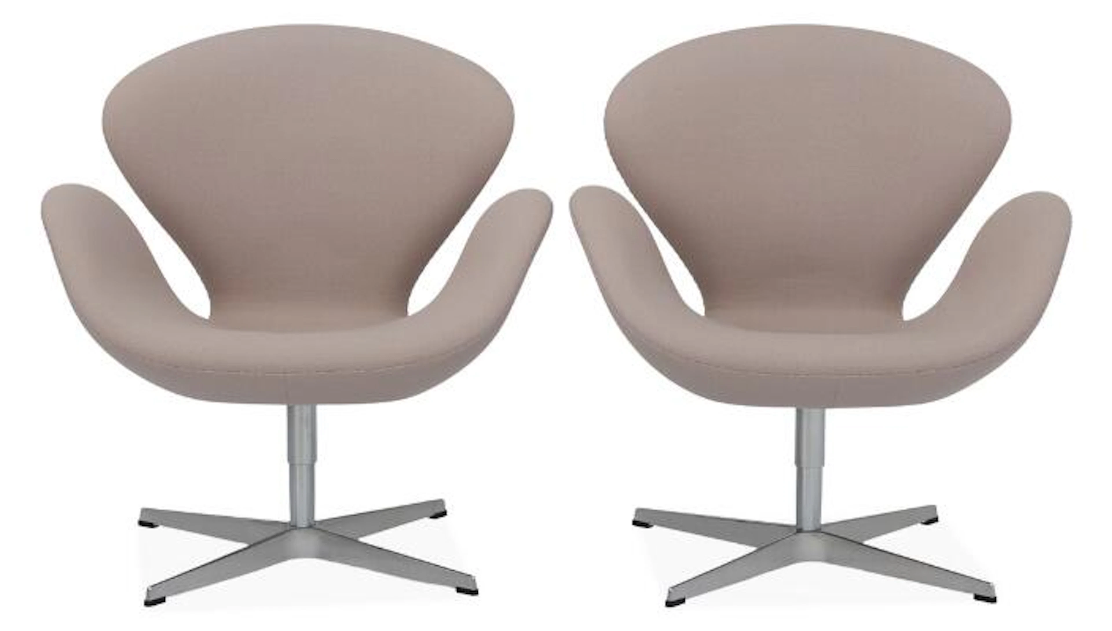 Arne Jacobsen: "The Swan". A pair of easy chairs with aluminium base